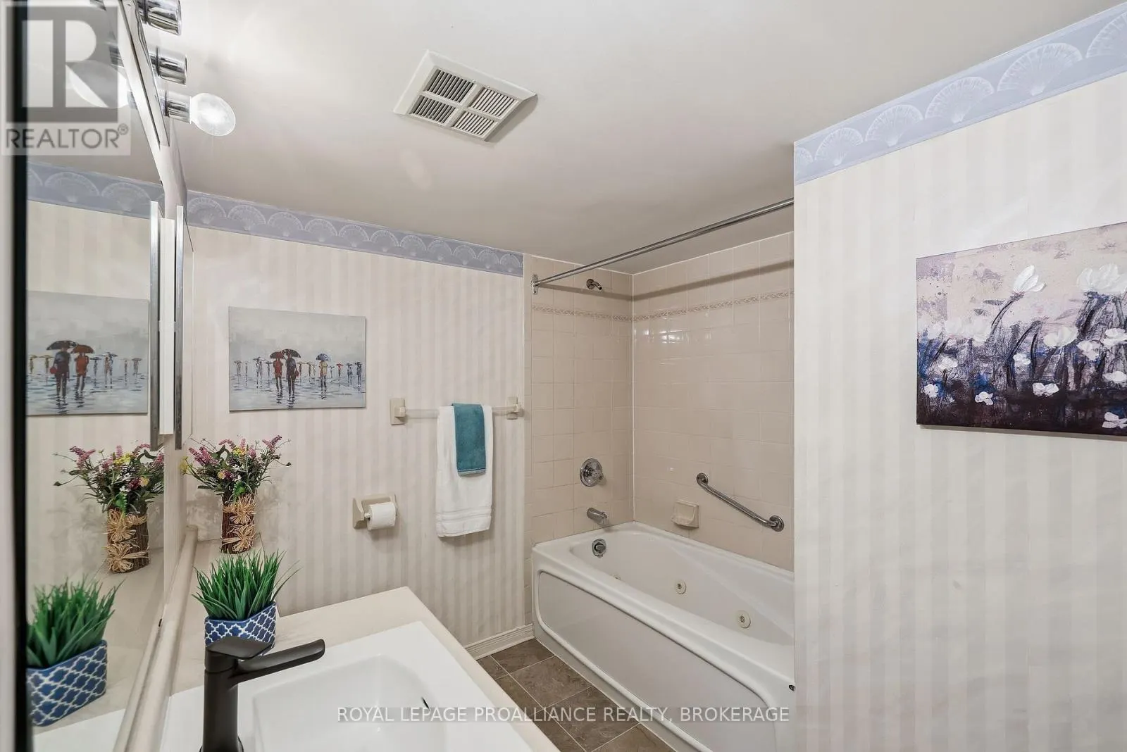 406 - 115 BARRETT COURT #406