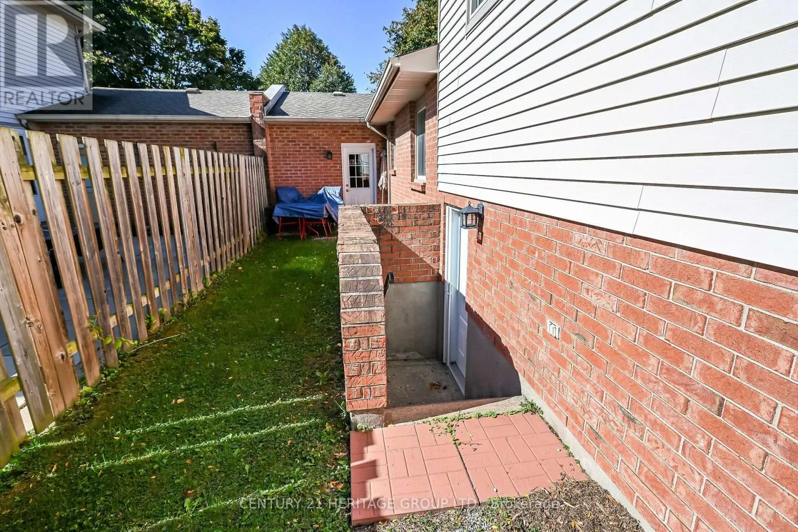 89 STONEY BROOK CRESCENT