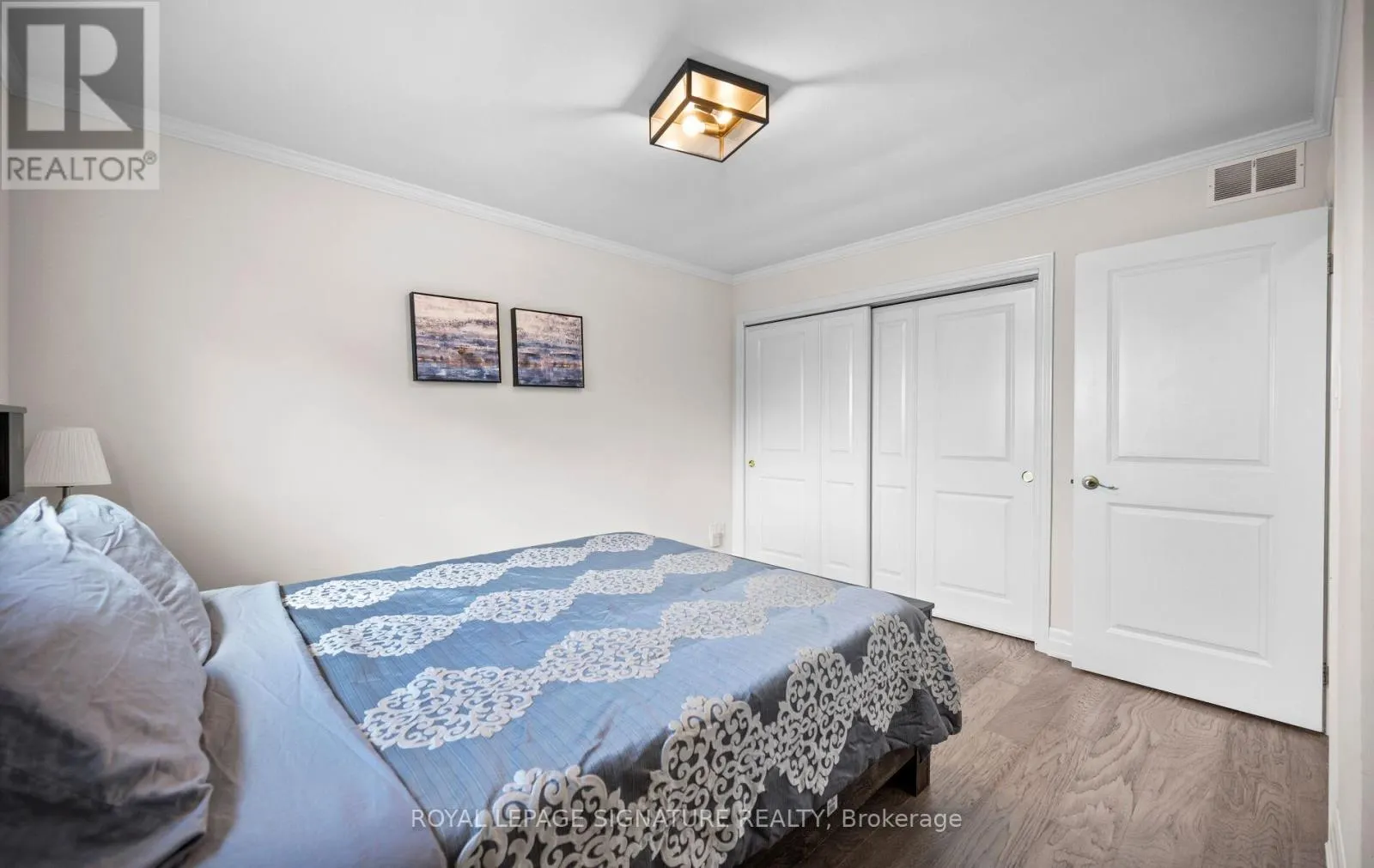 17 WENDAKEE DRIVE