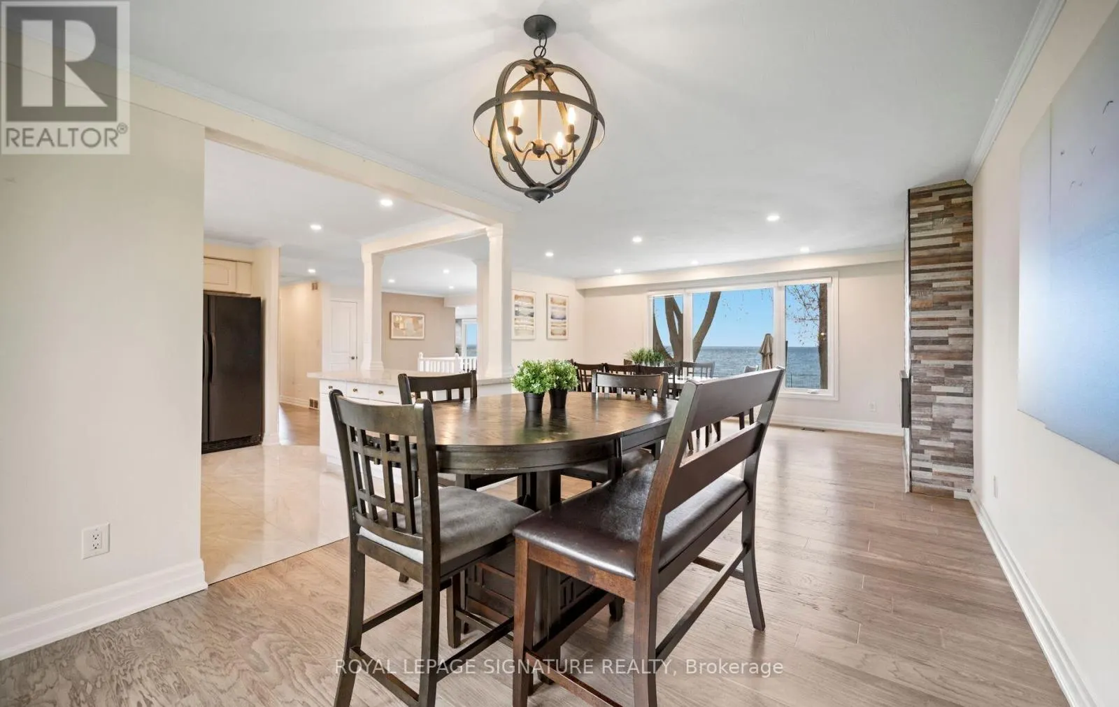 17 WENDAKEE DRIVE