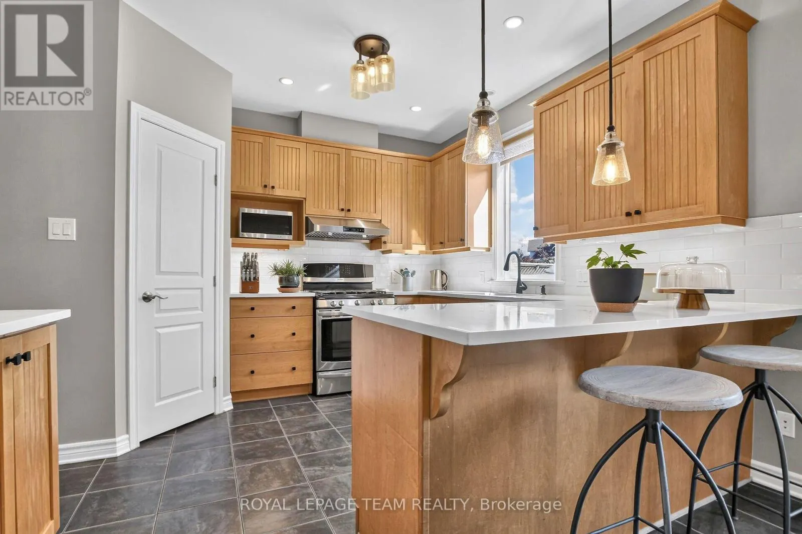 127 COYOTE CRESCENT