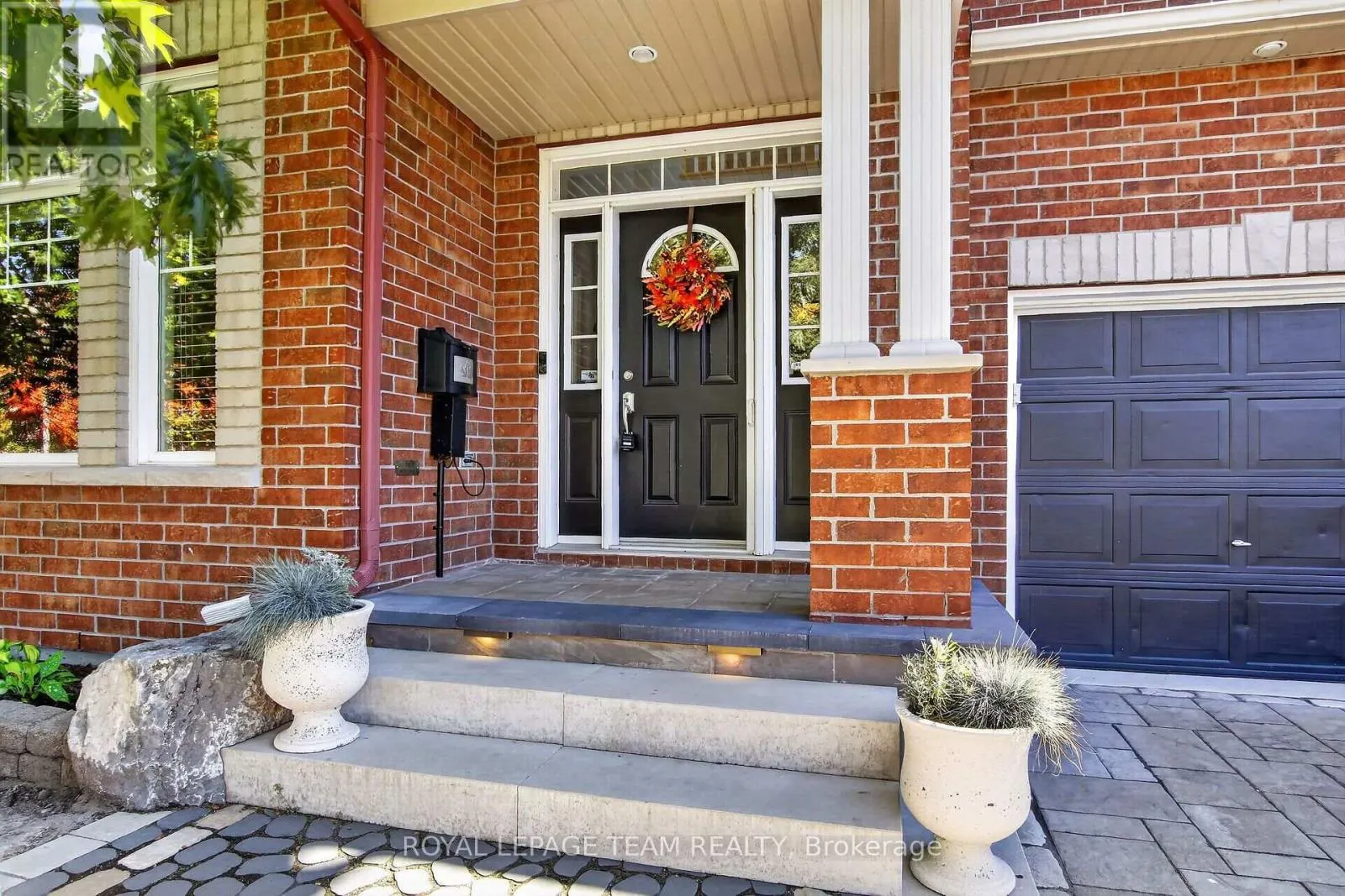 127 COYOTE CRESCENT