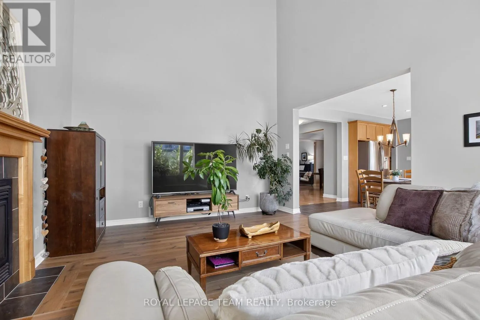 127 COYOTE CRESCENT