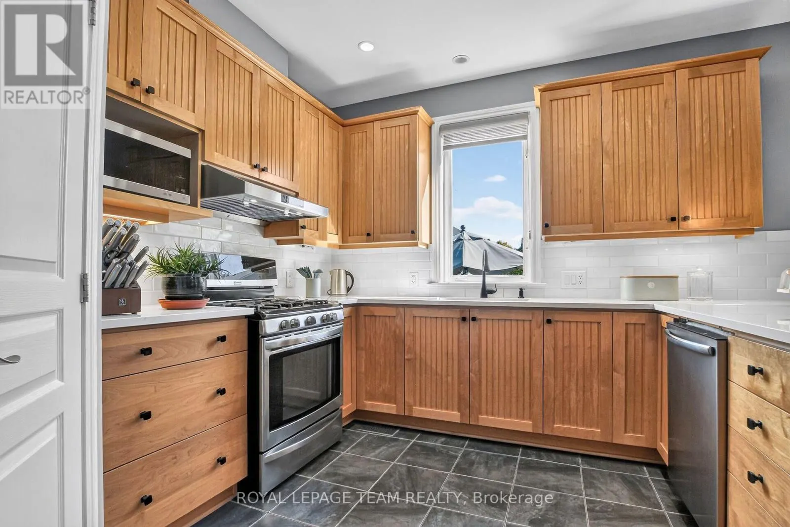 127 COYOTE CRESCENT