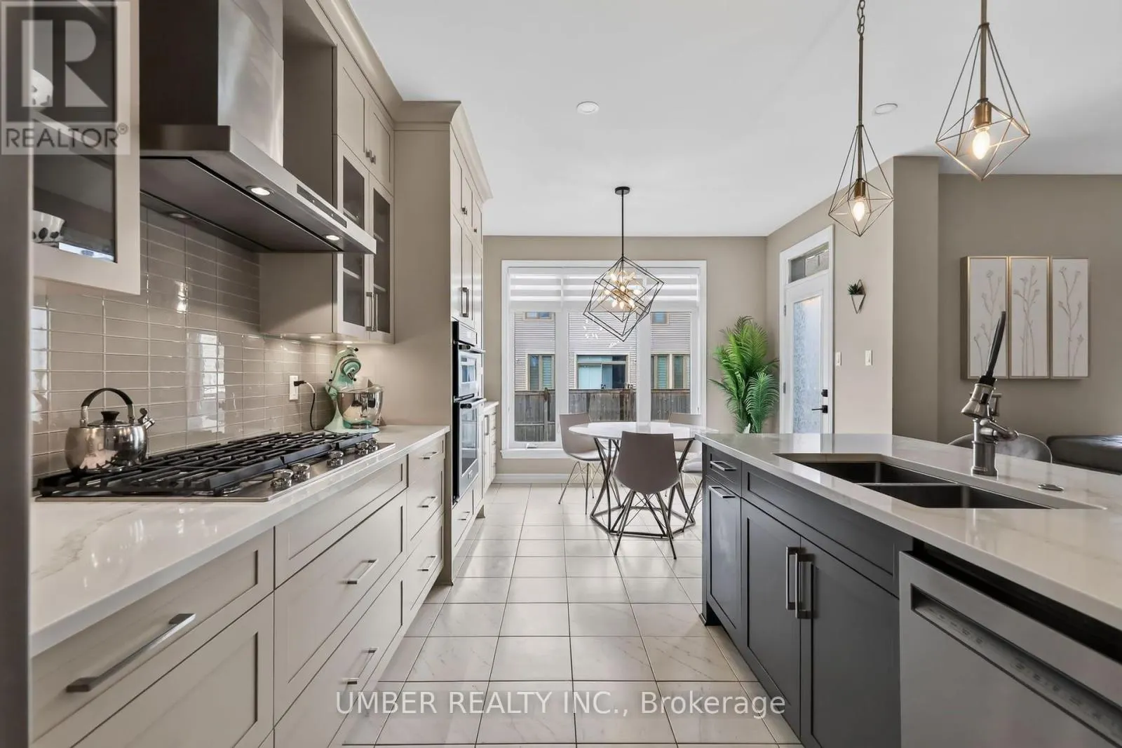 256 TROLLIUS WAY