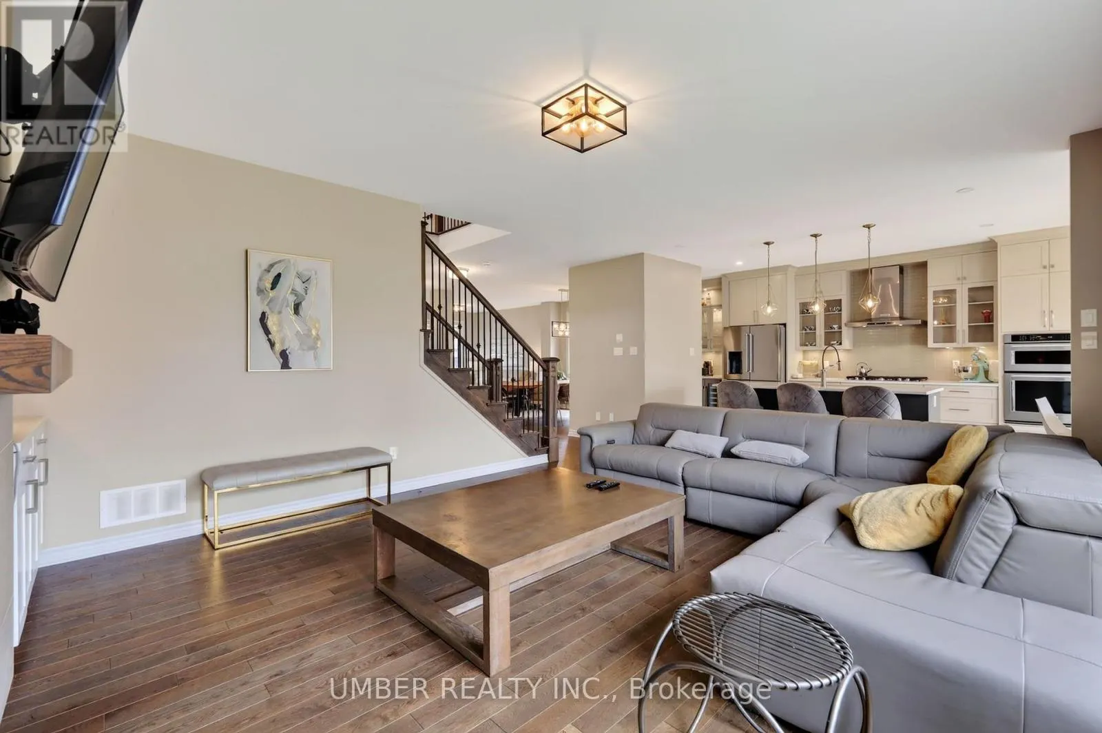 256 TROLLIUS WAY
