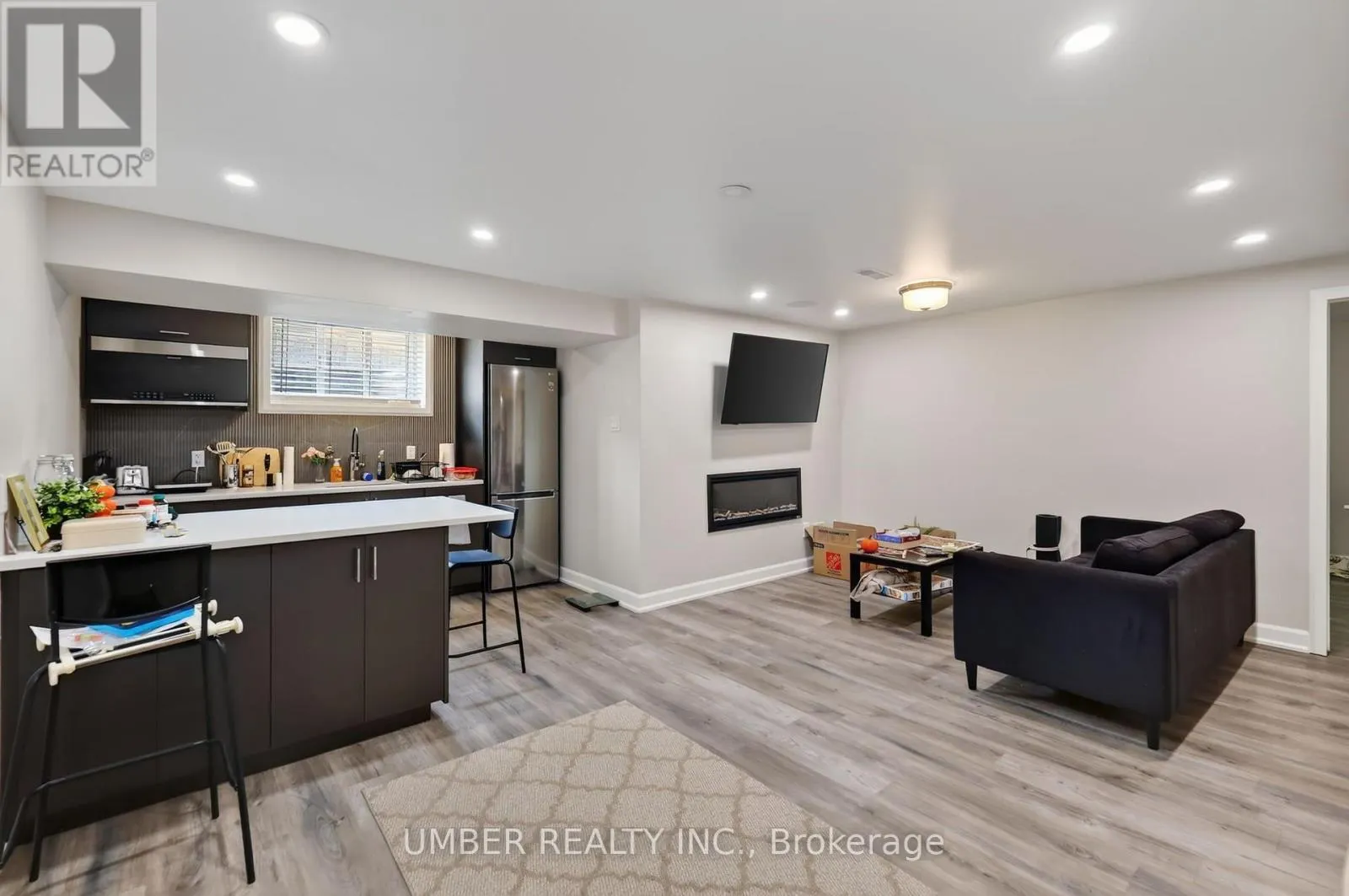 256 TROLLIUS WAY
