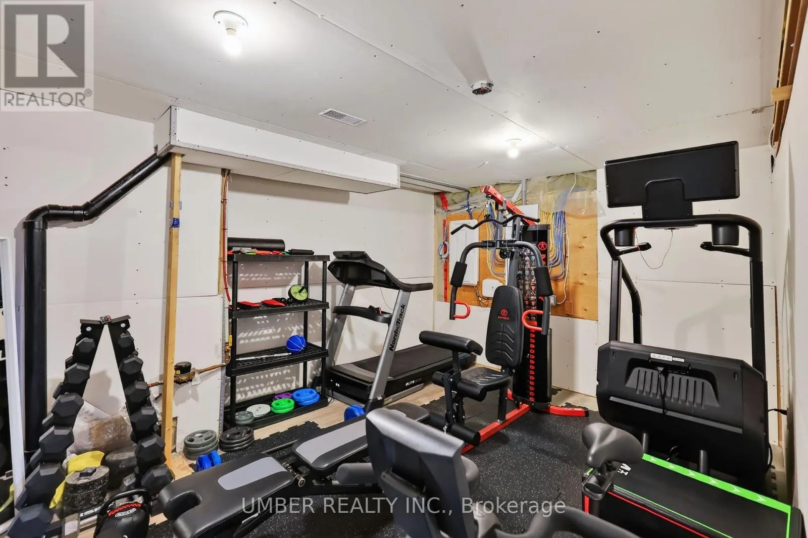 256 TROLLIUS WAY