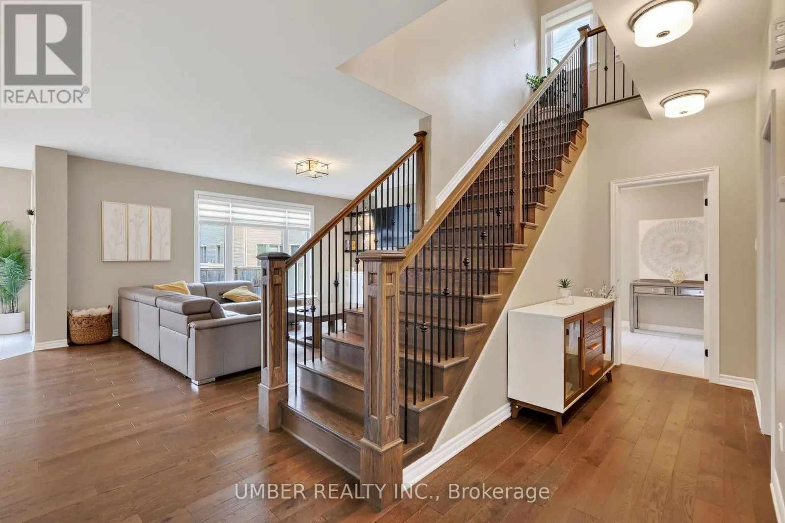256 TROLLIUS WAY