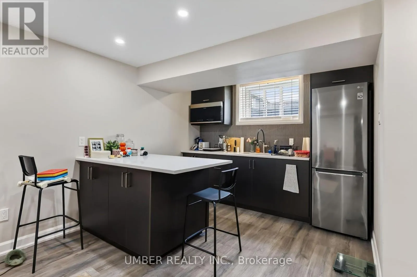 256 TROLLIUS WAY