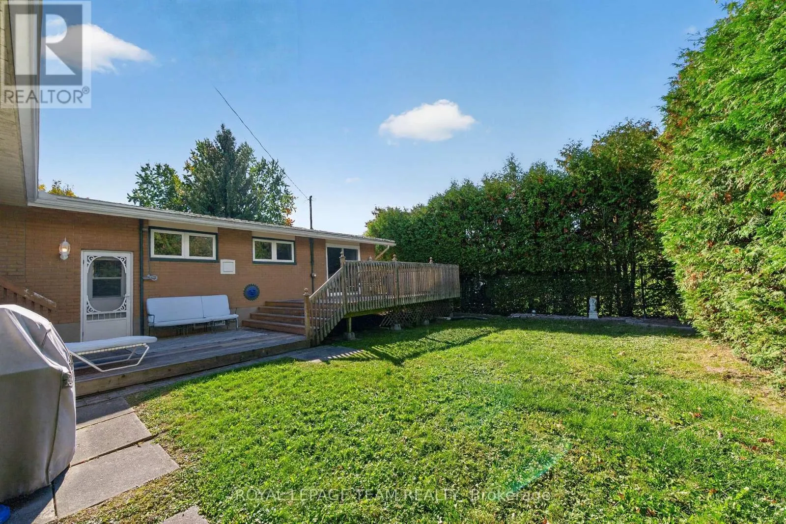 21 ELTERWATER AVENUE