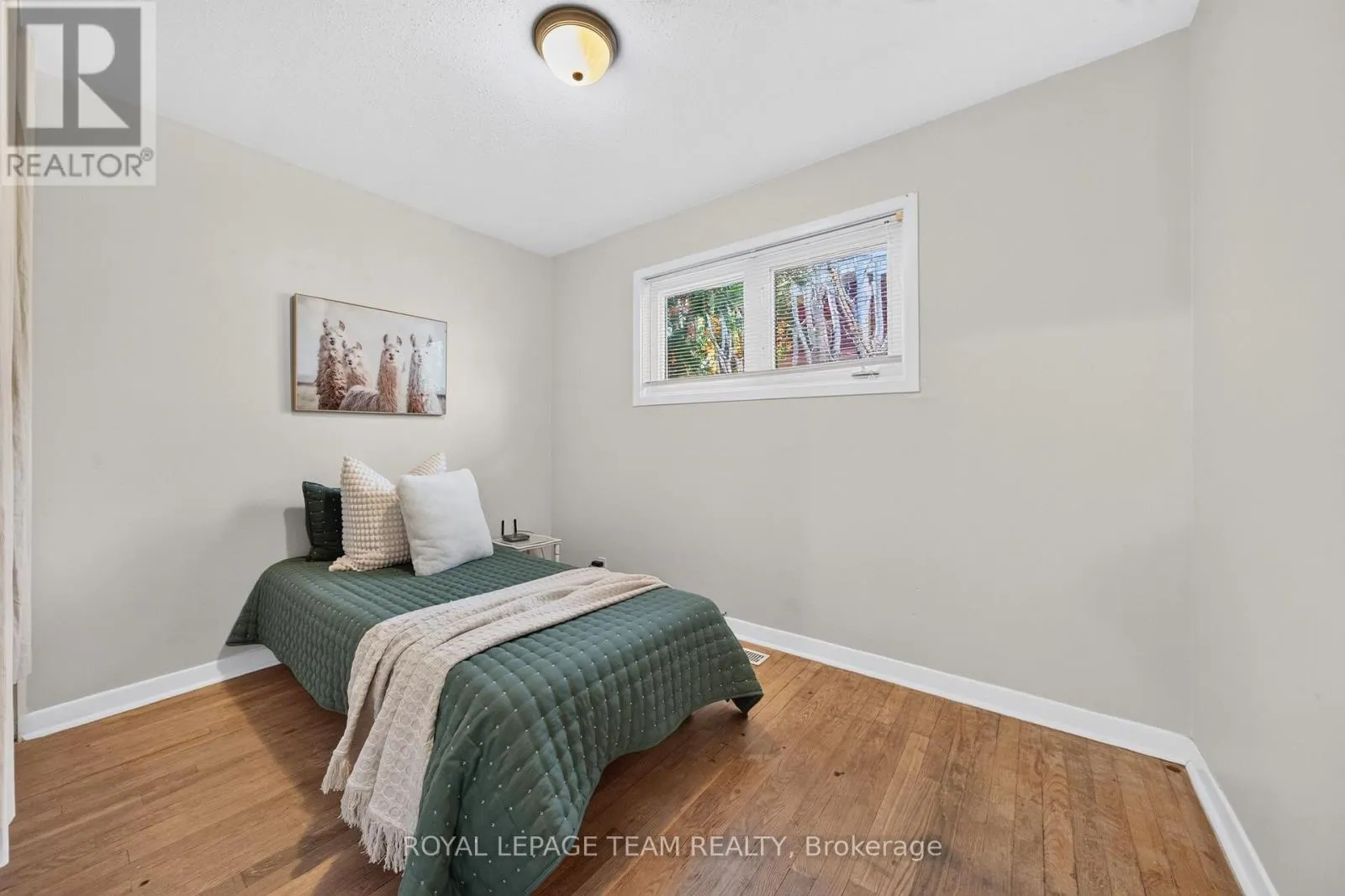 21 ELTERWATER AVENUE