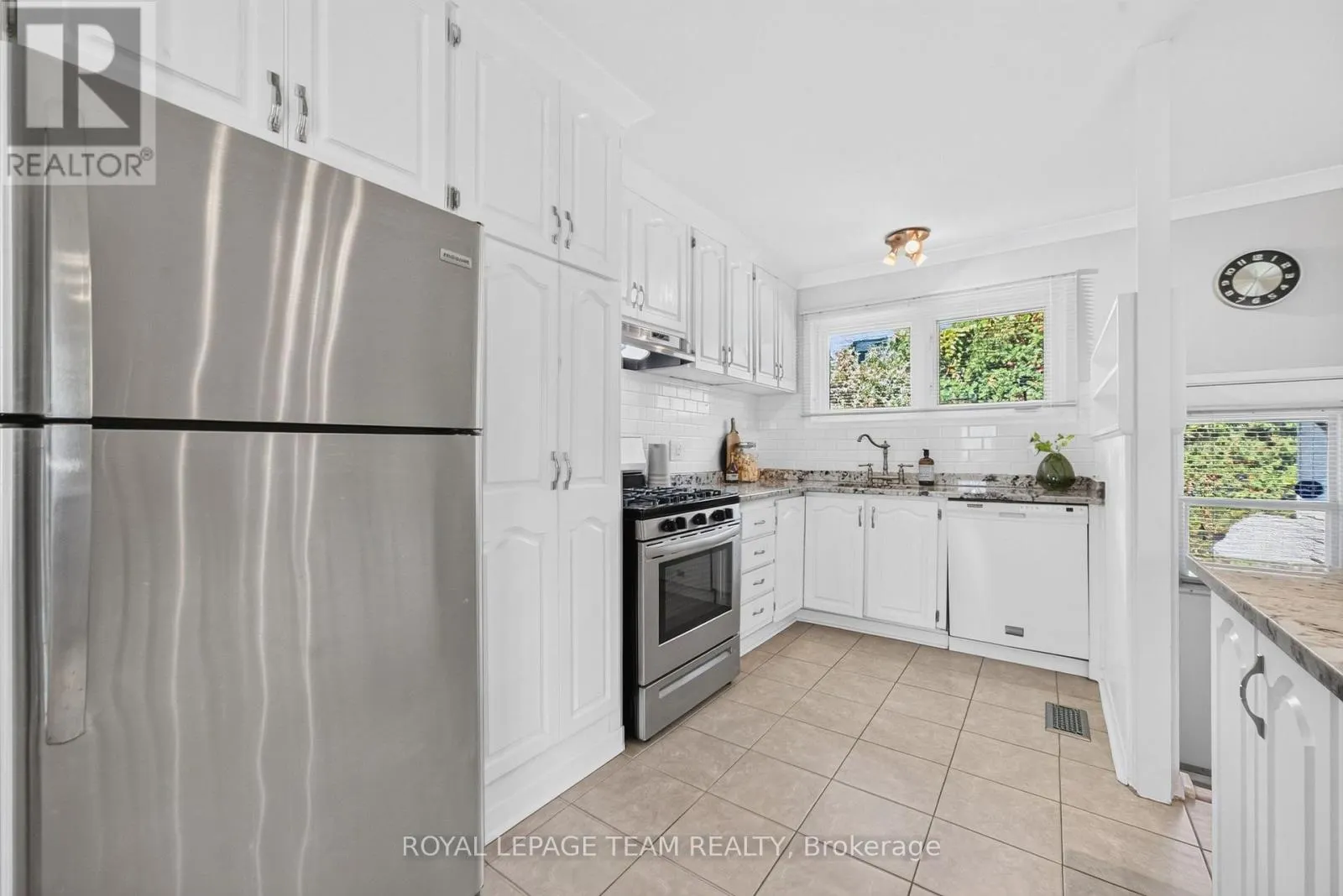 21 ELTERWATER AVENUE