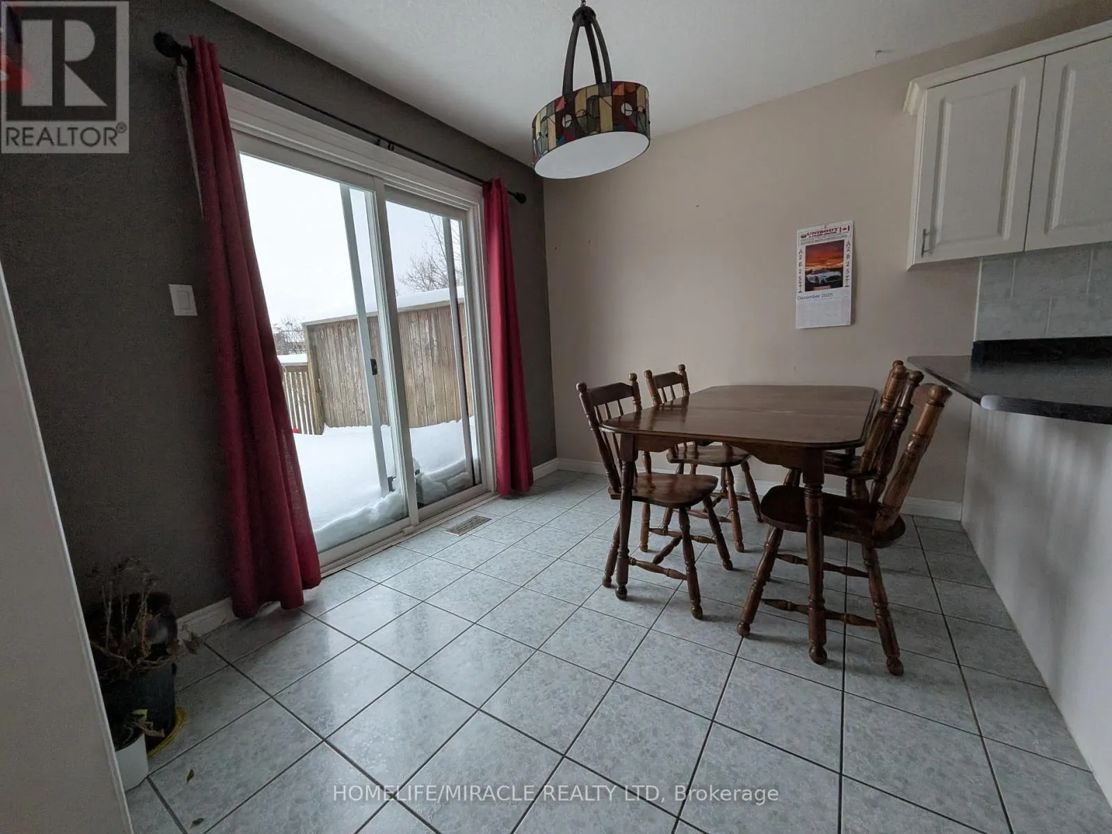 352 BANKSIDE DRIVE
