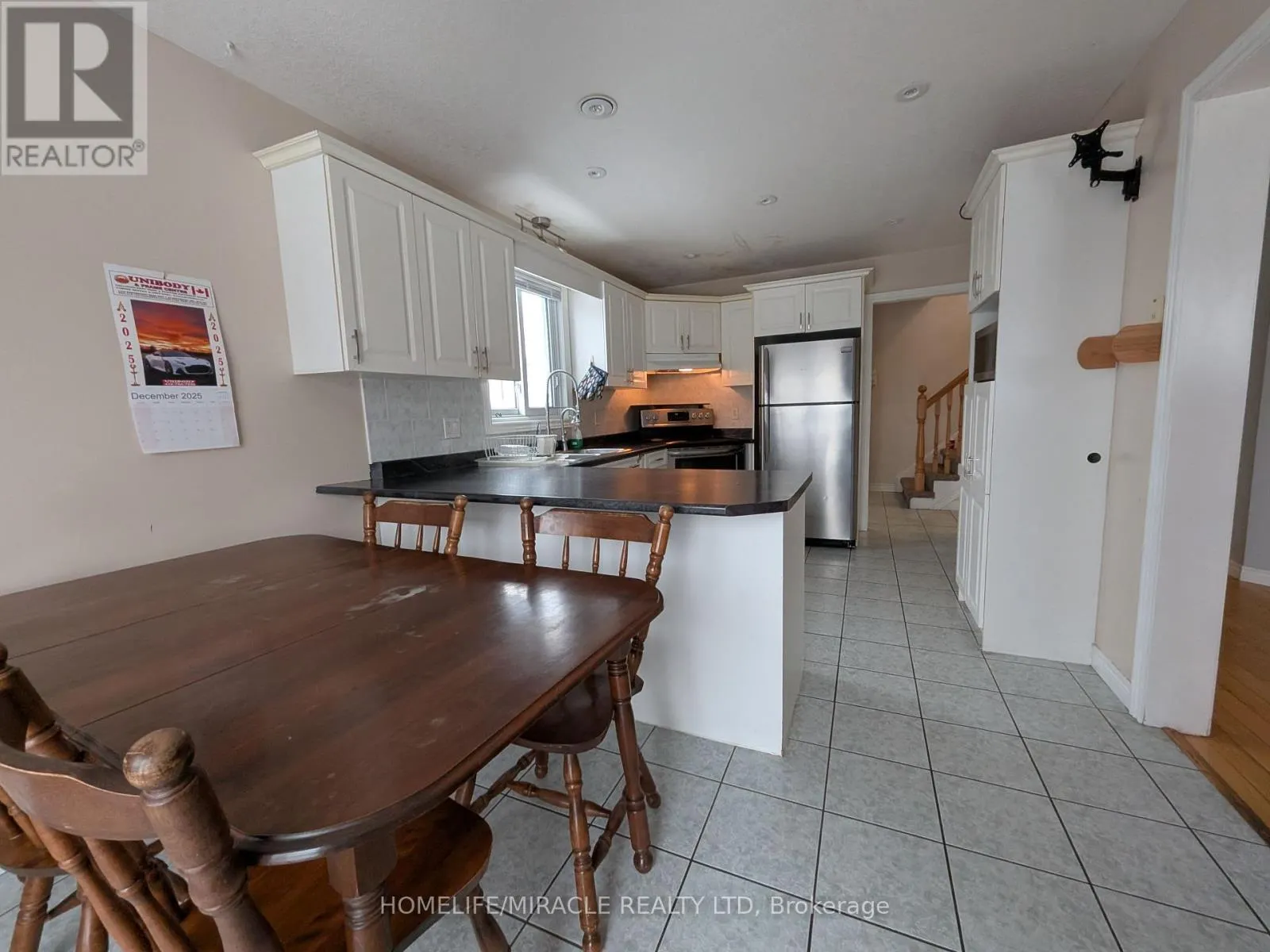 352 BANKSIDE DRIVE