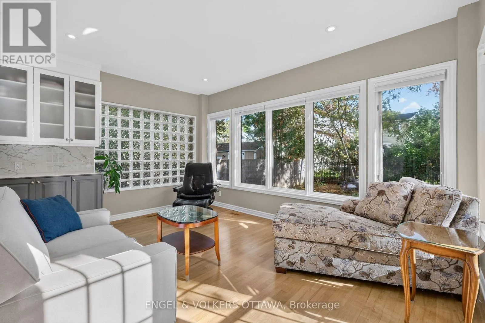 628 BYRON AVENUE