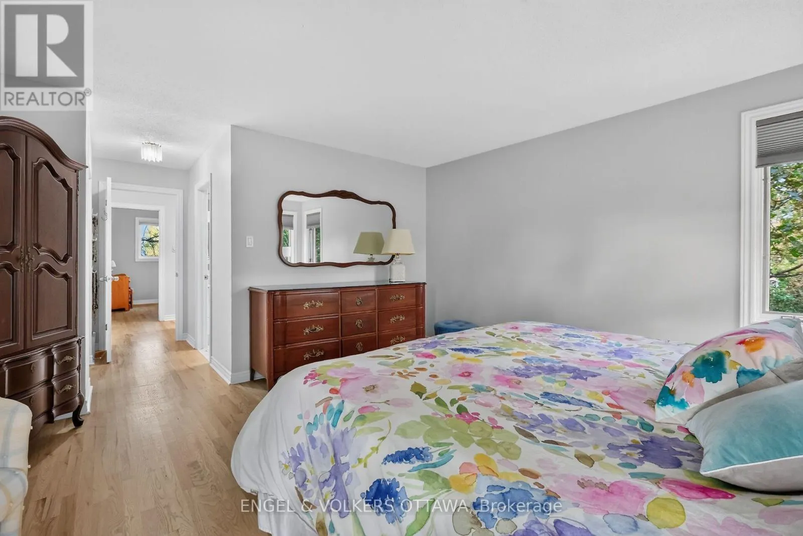 628 BYRON AVENUE