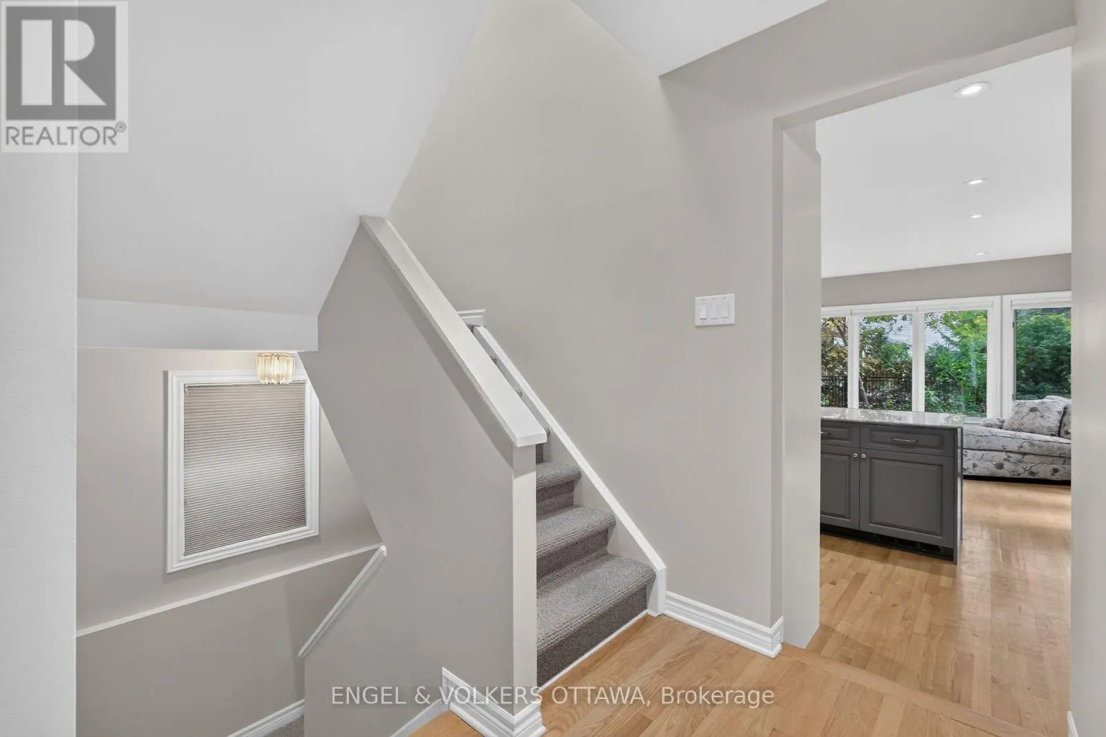 628 BYRON AVENUE