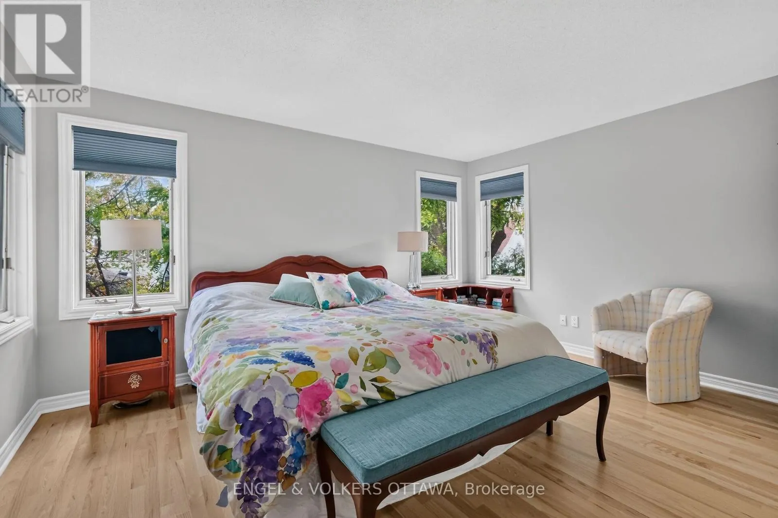628 BYRON AVENUE