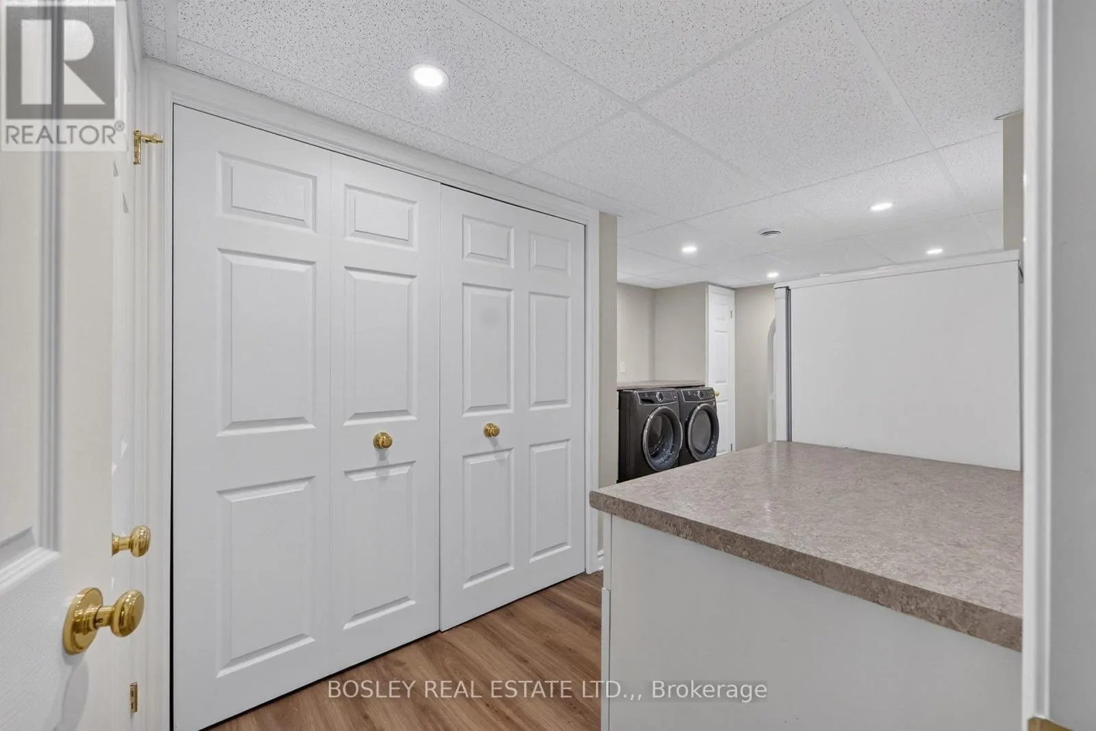 12 - 58 GLENDALE AVENUE #12