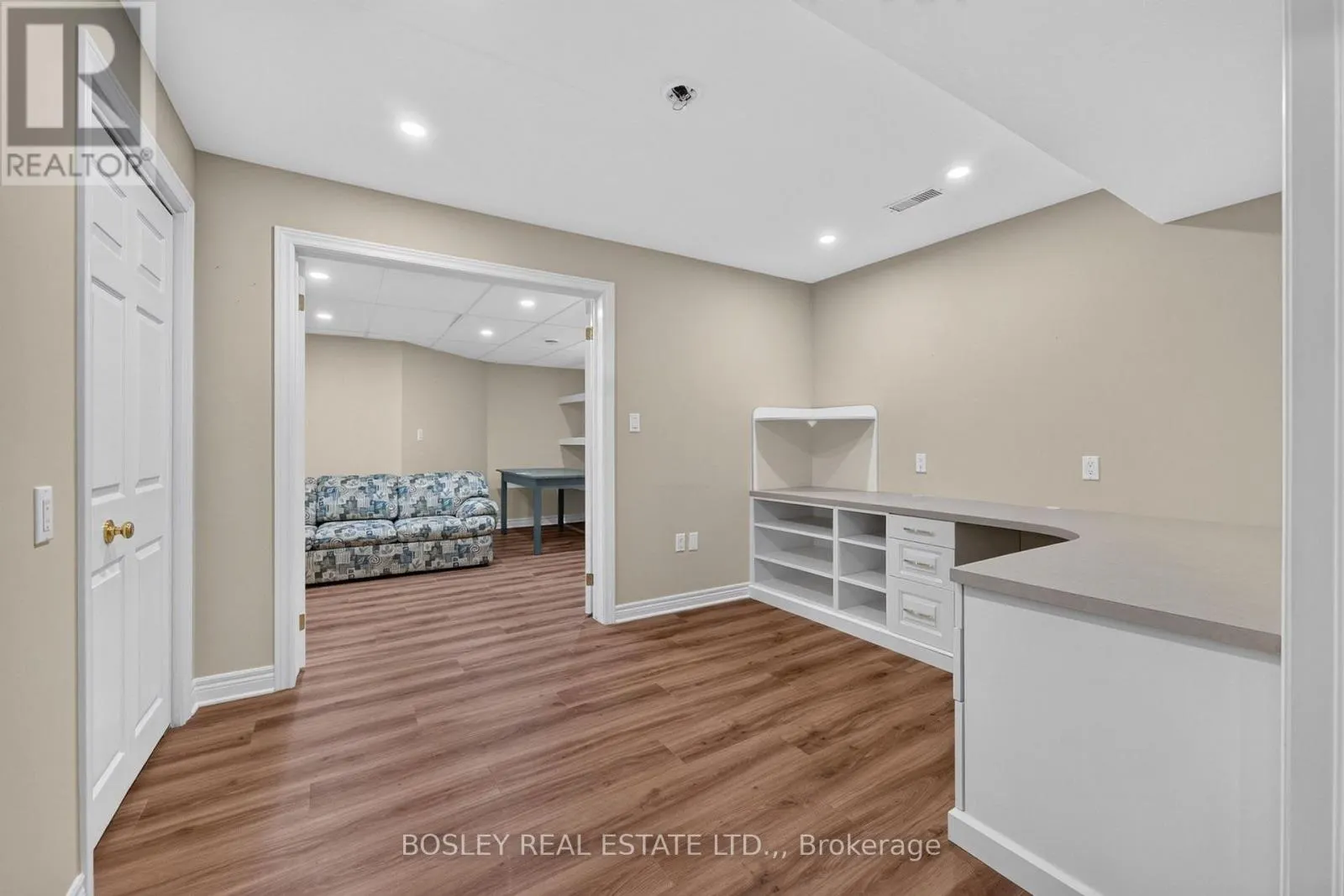 12 - 58 GLENDALE AVENUE #12