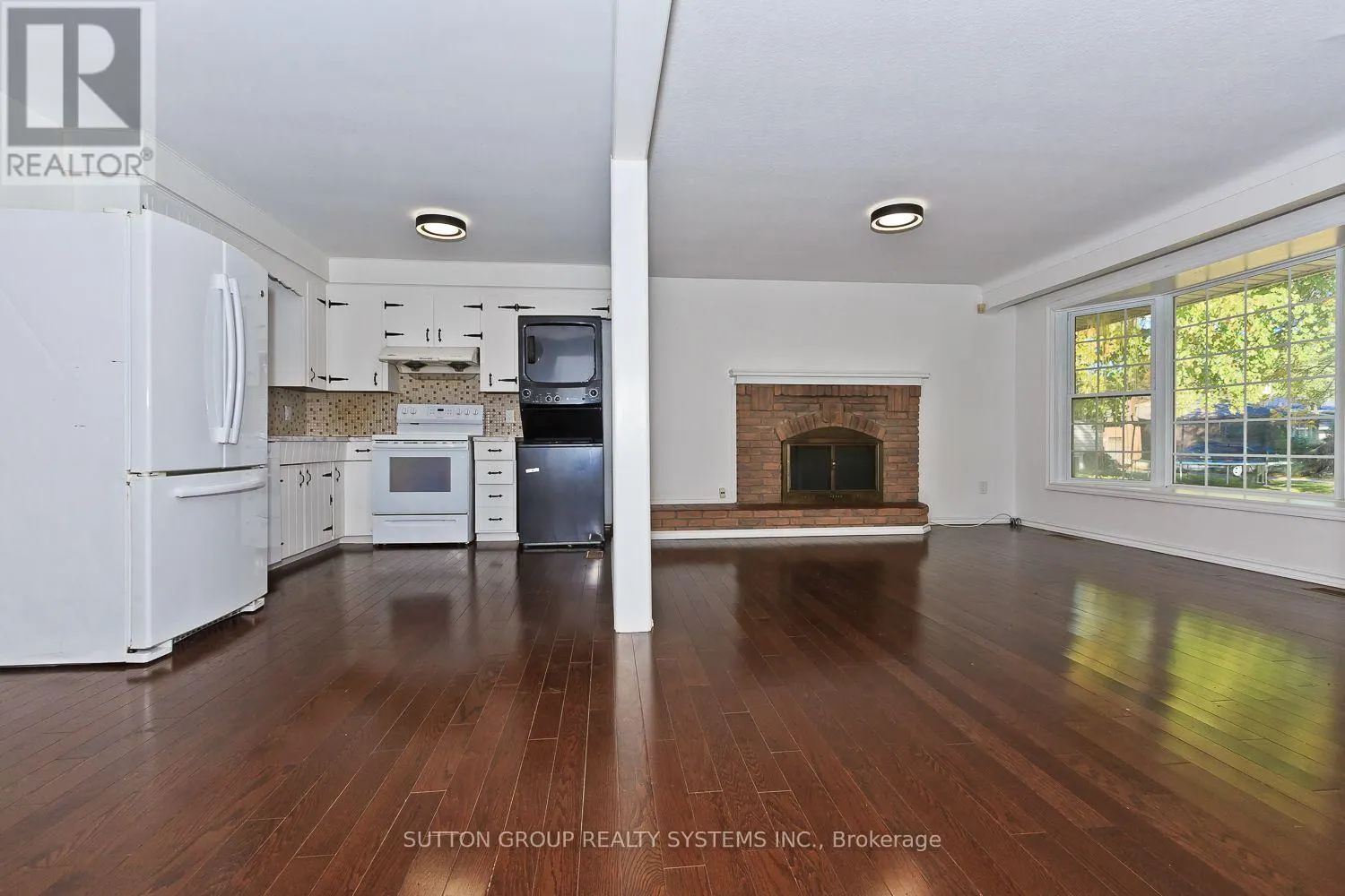 MAIN - 33 CRESCENTWOOD DRIVE