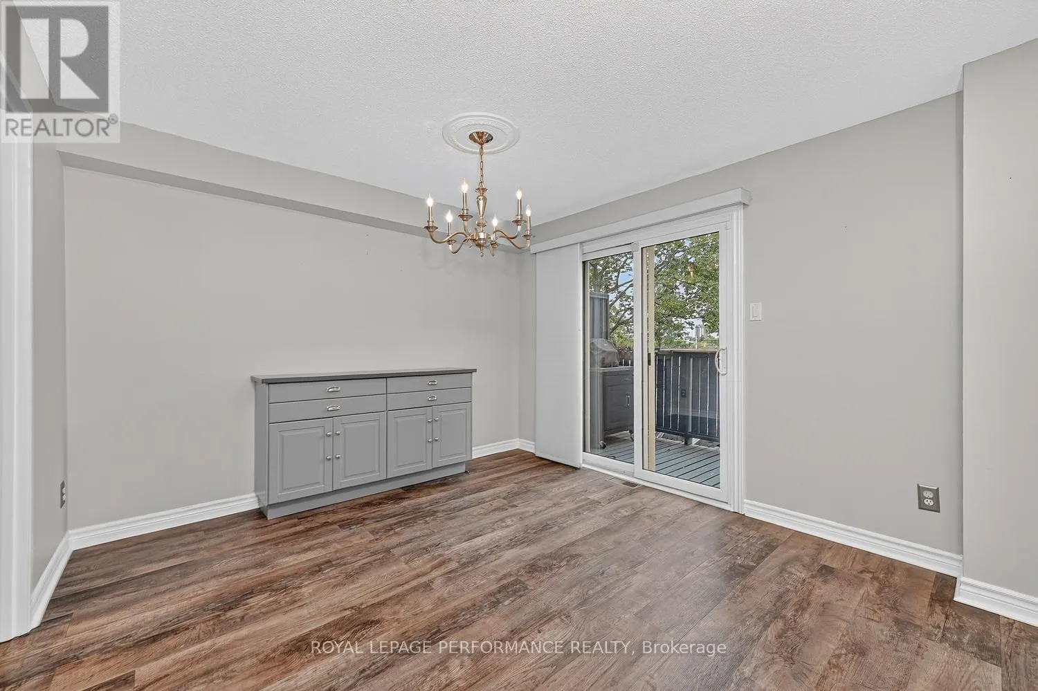 30 VIEWPOINTE PRIVATE