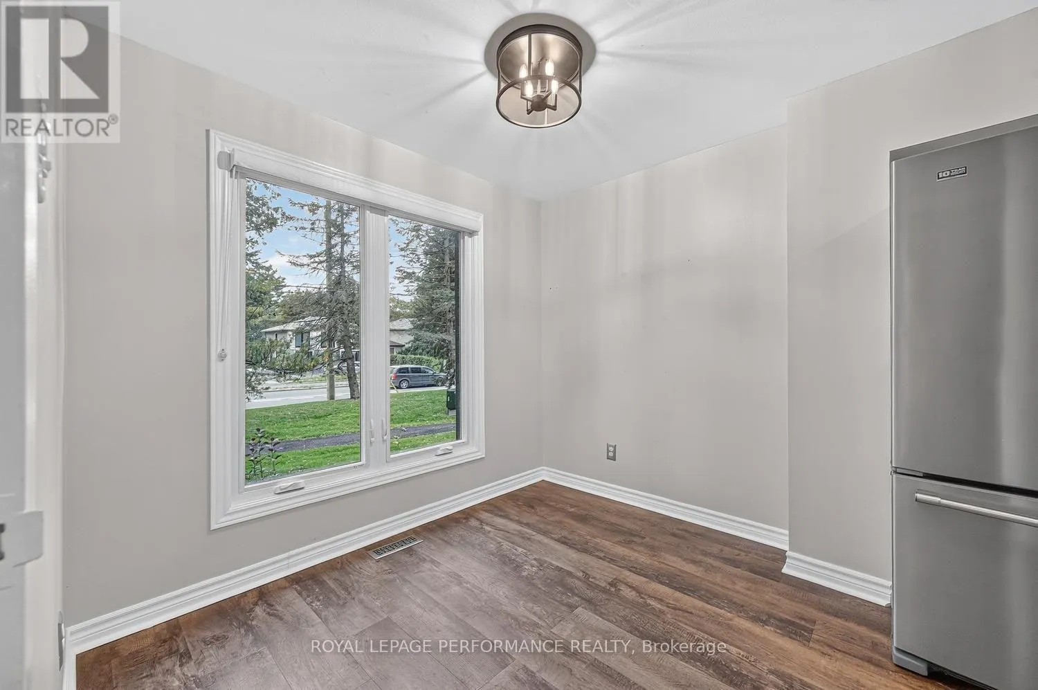 30 VIEWPOINTE PRIVATE