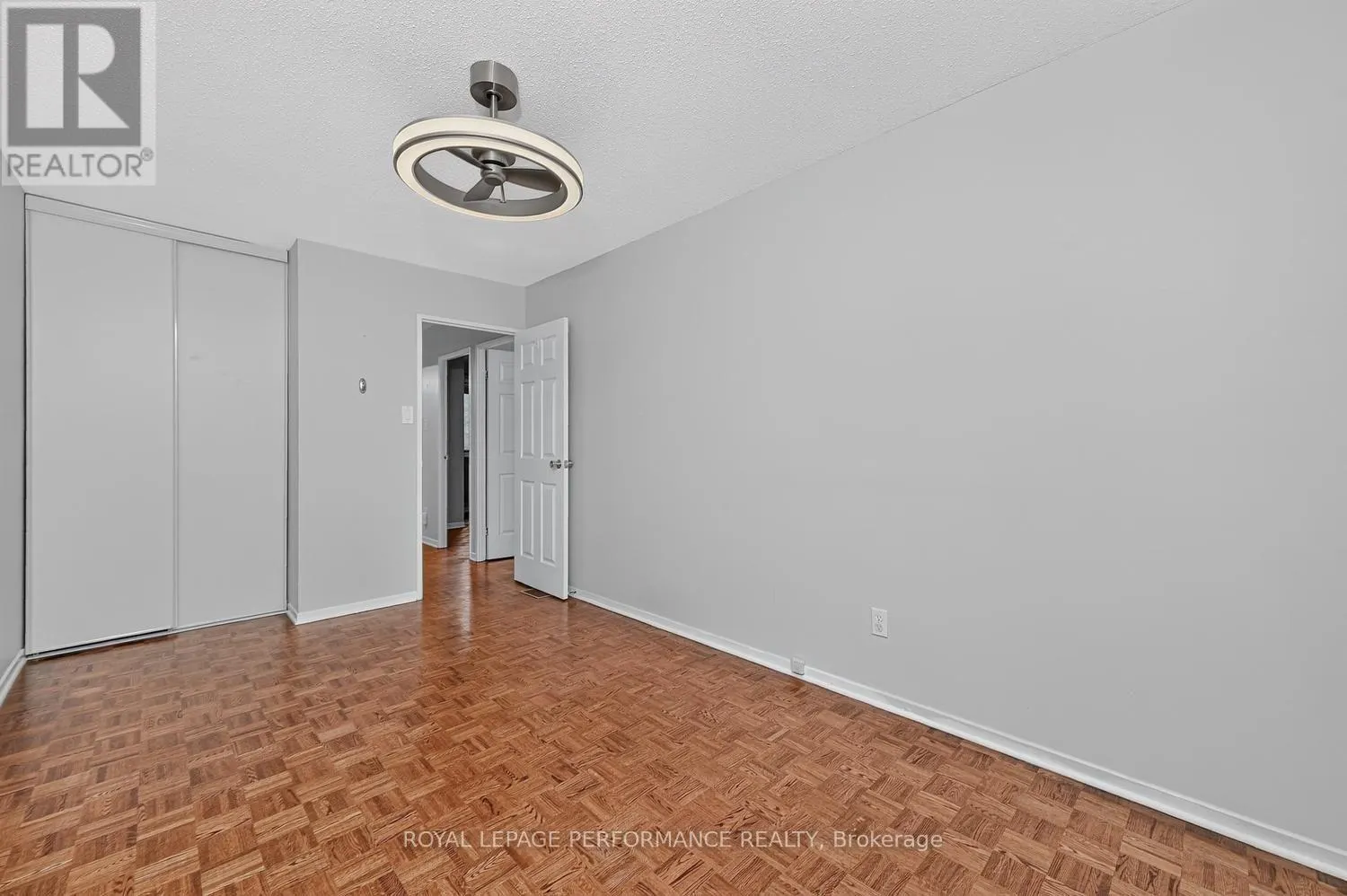 30 VIEWPOINTE PRIVATE