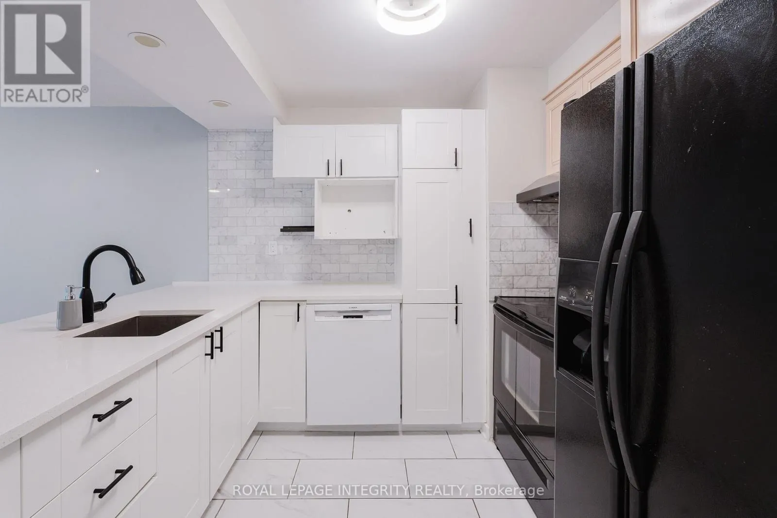 212 - 2650 SOUTHVALE CRESCENT