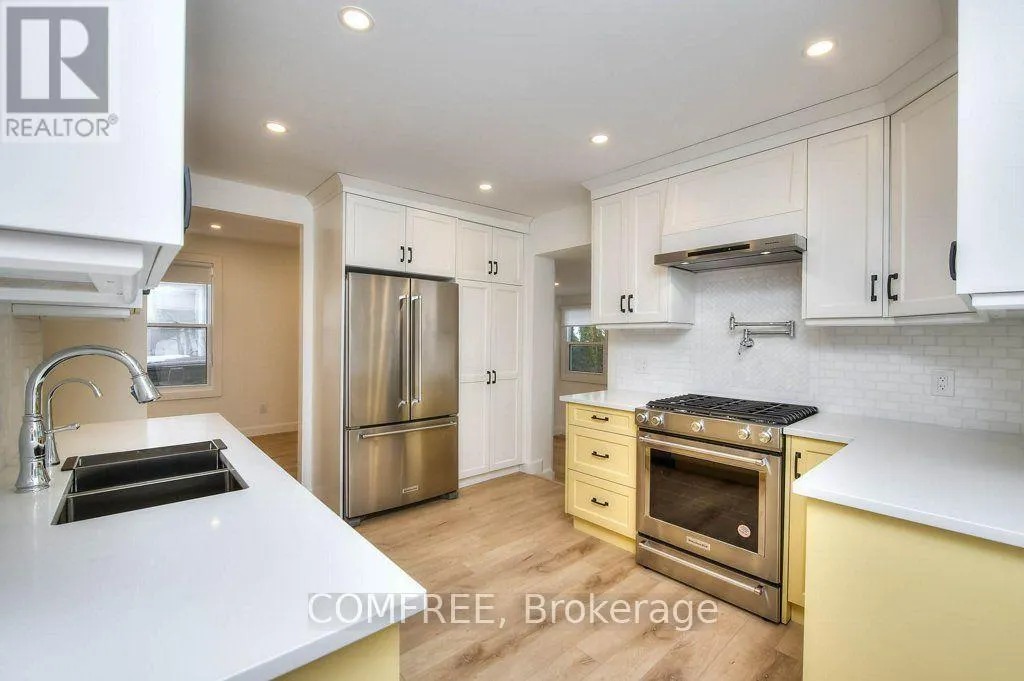 2 ESSON STREET