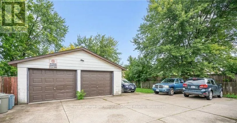 UNIT 2 - 5749 SUMMER STREET