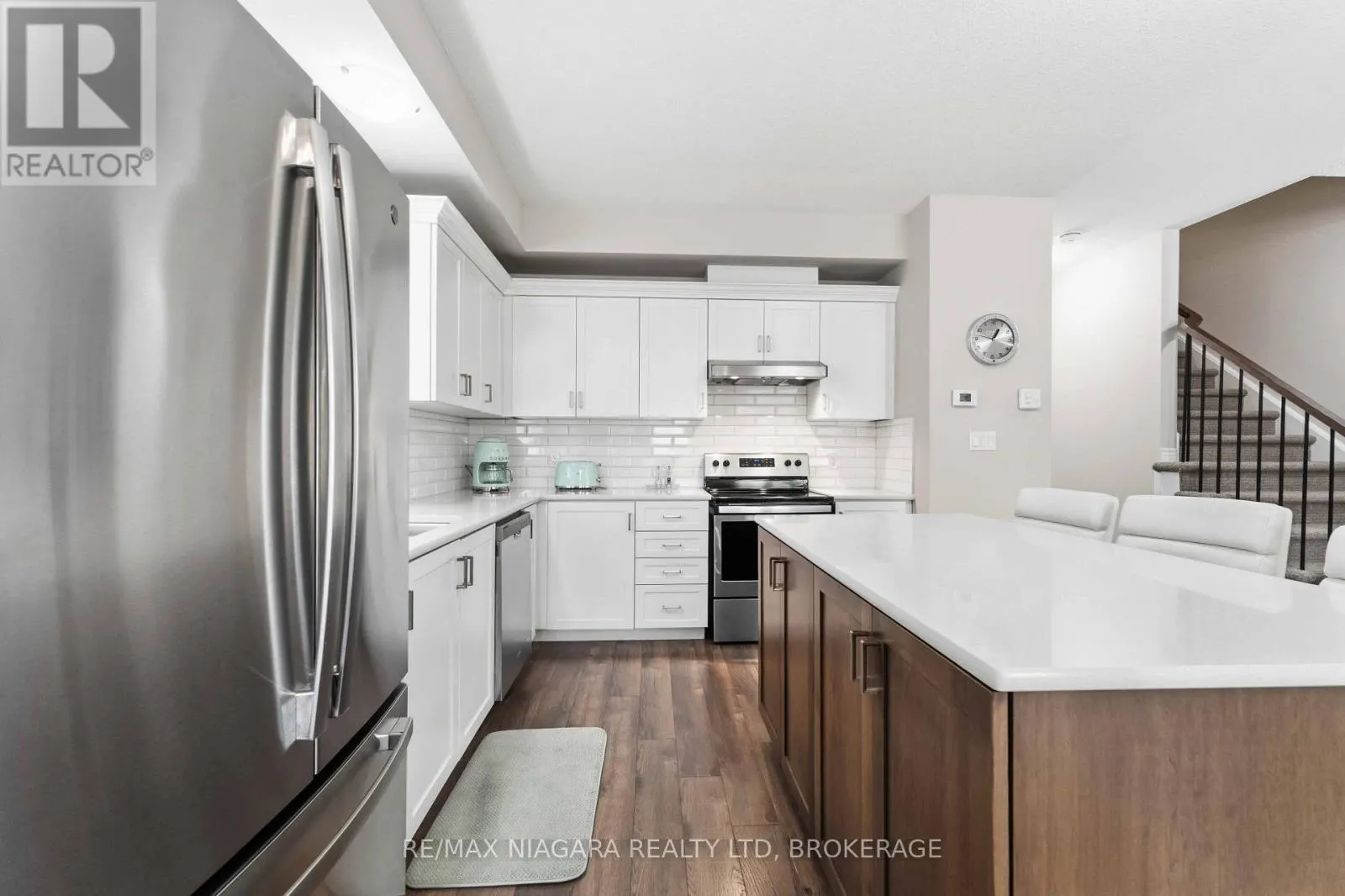 23B BLOOMFIELD AVENUE