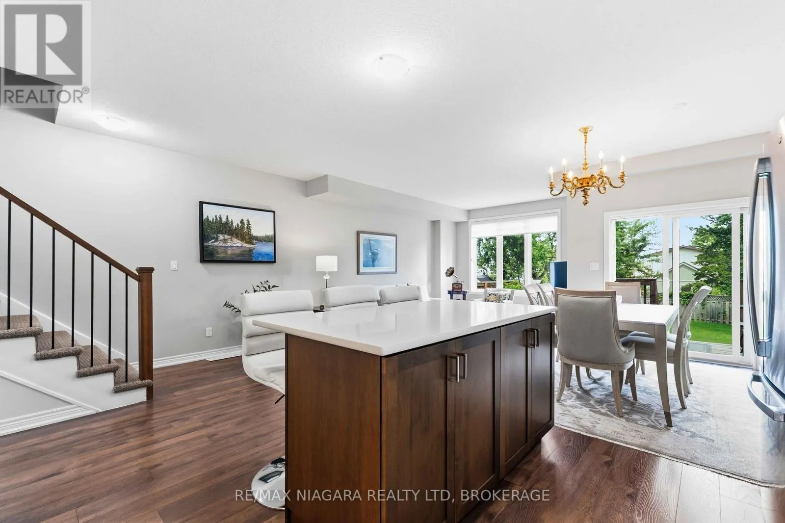 23B BLOOMFIELD AVENUE