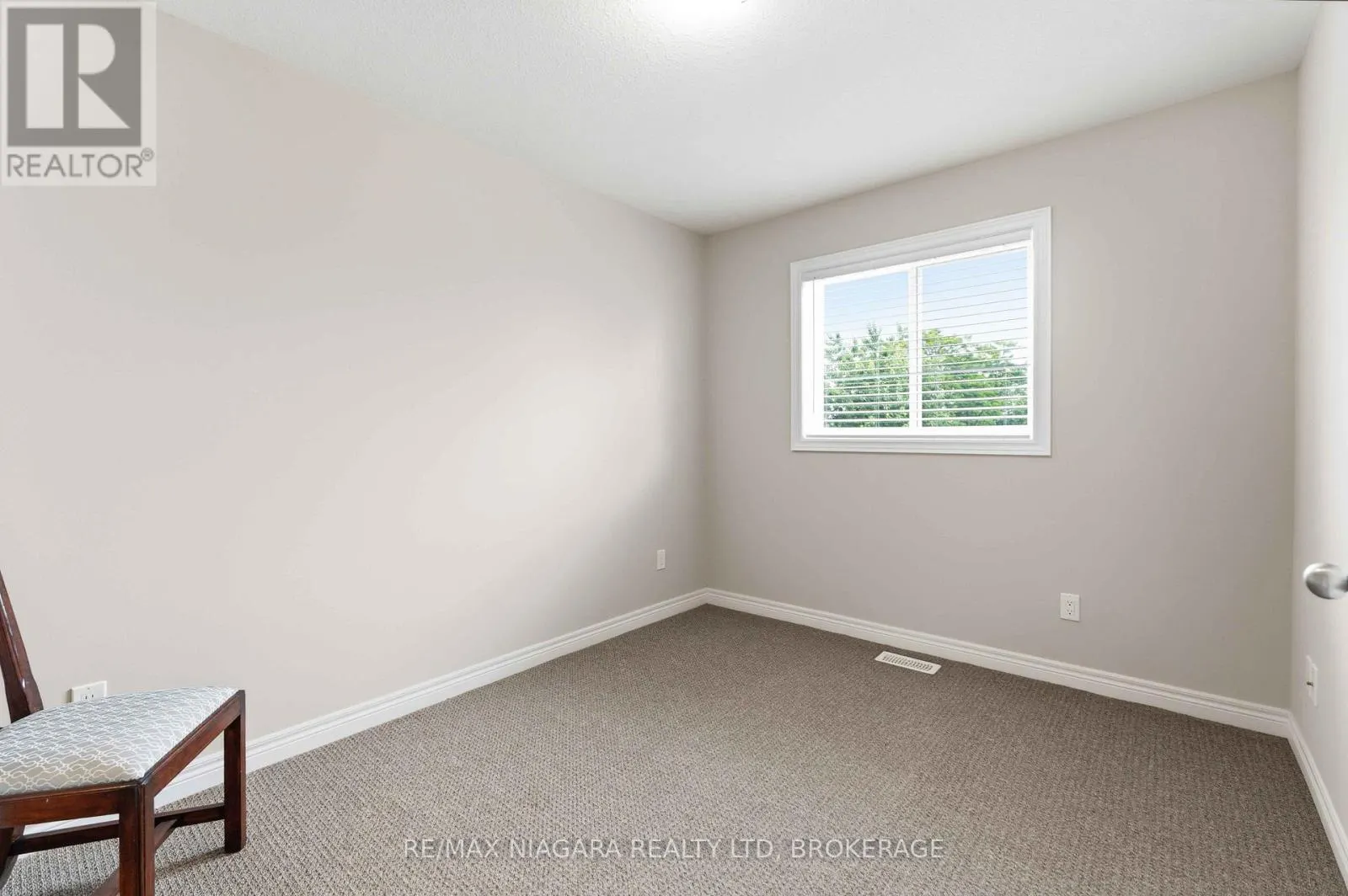 23B BLOOMFIELD AVENUE