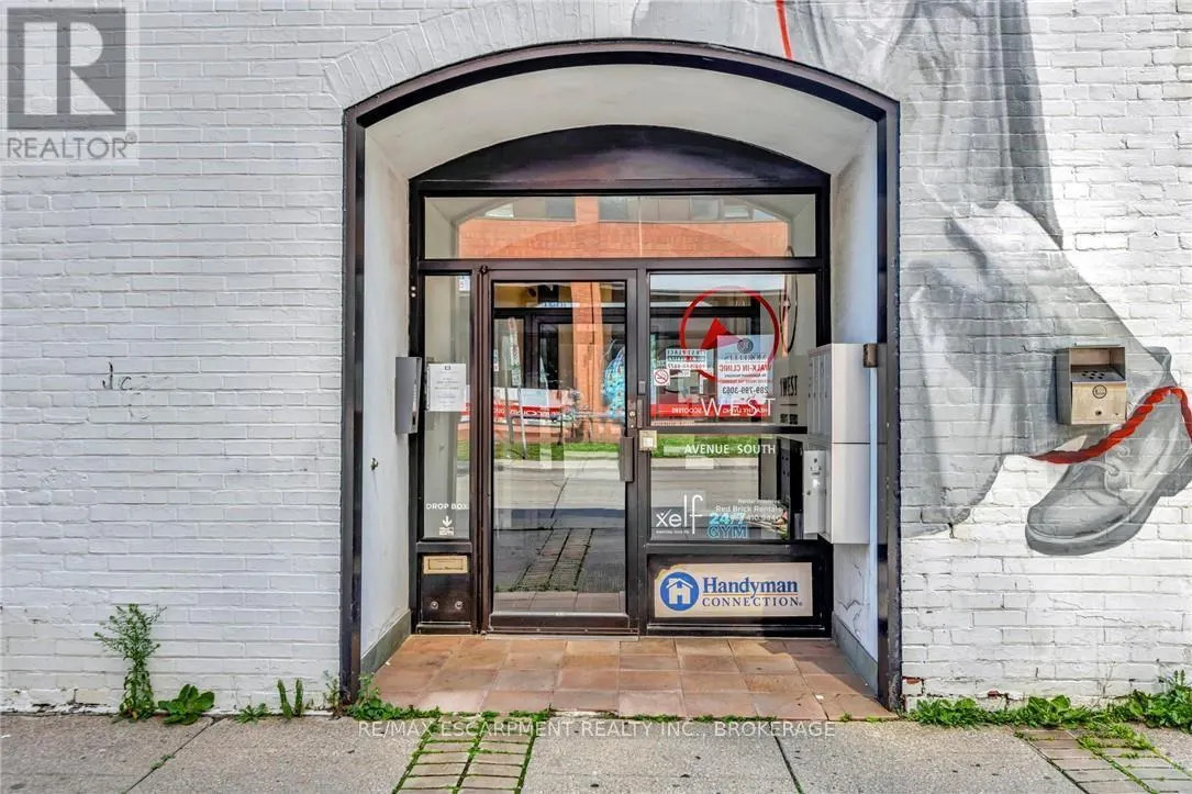 380 KING STREET E