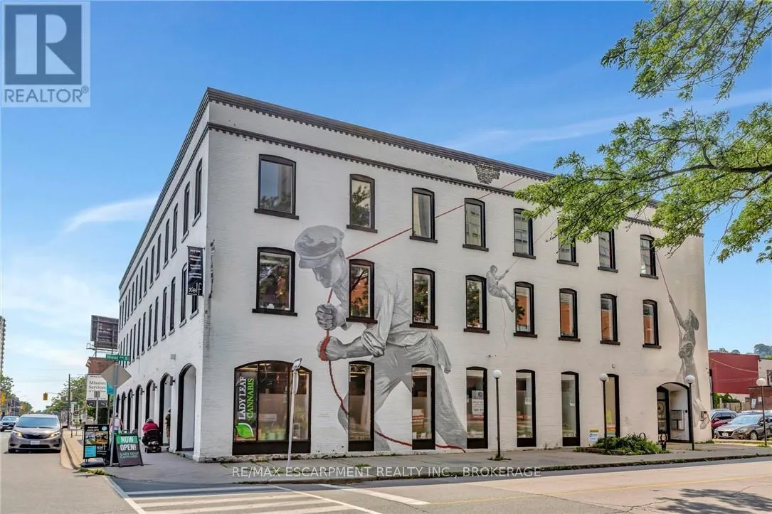 380 KING STREET E