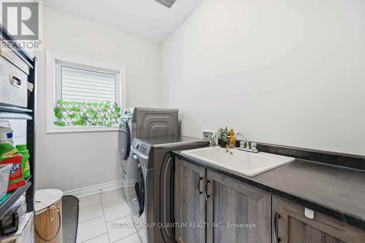 420 WILLIAMS CRESCENT