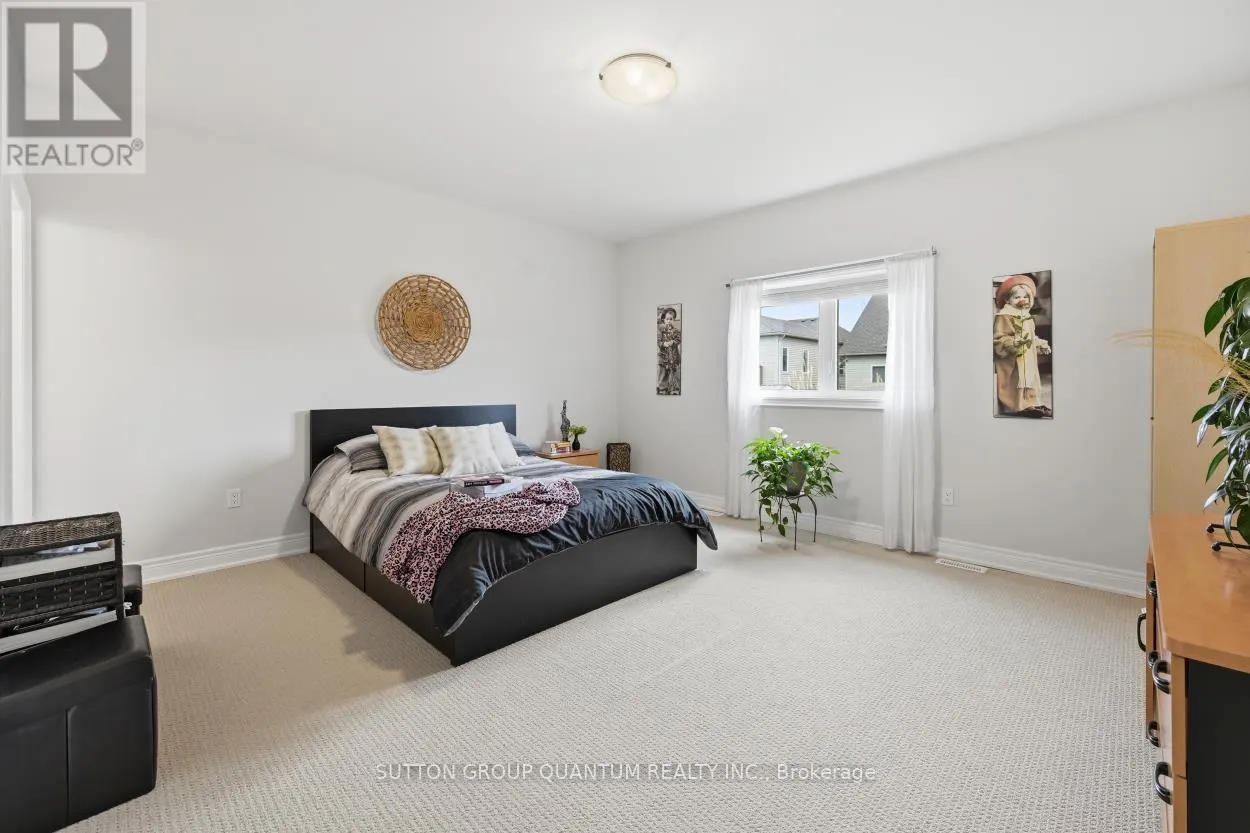 420 WILLIAMS CRESCENT
