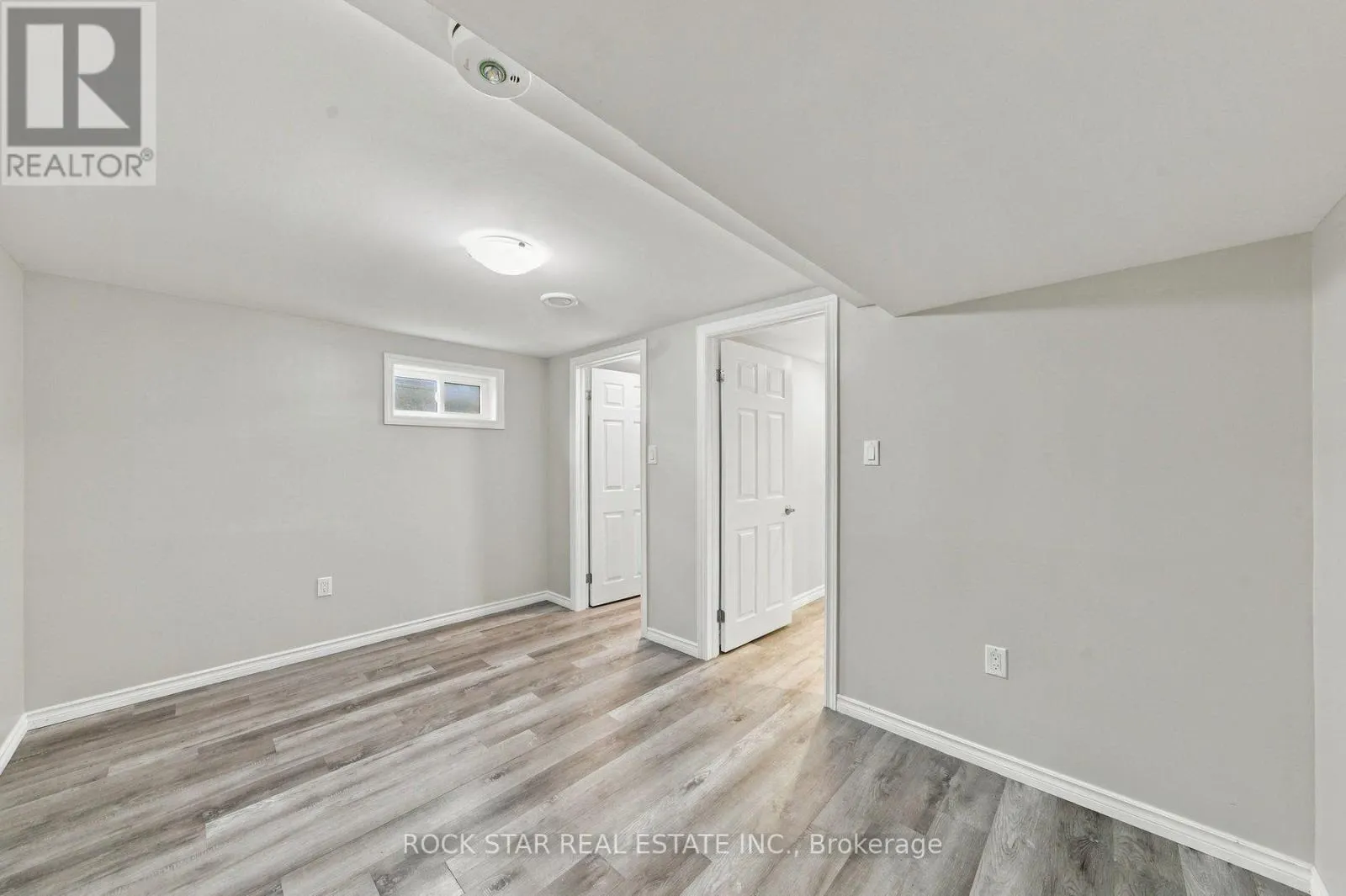 LOWER - 1052 FENNELL AVENUE E