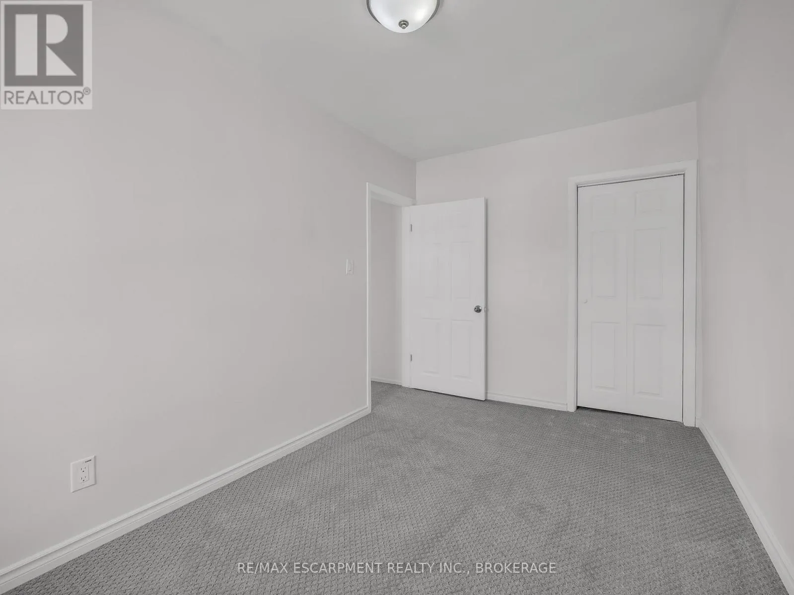 UPPER - 7 MAITLAND STREET #UPPER