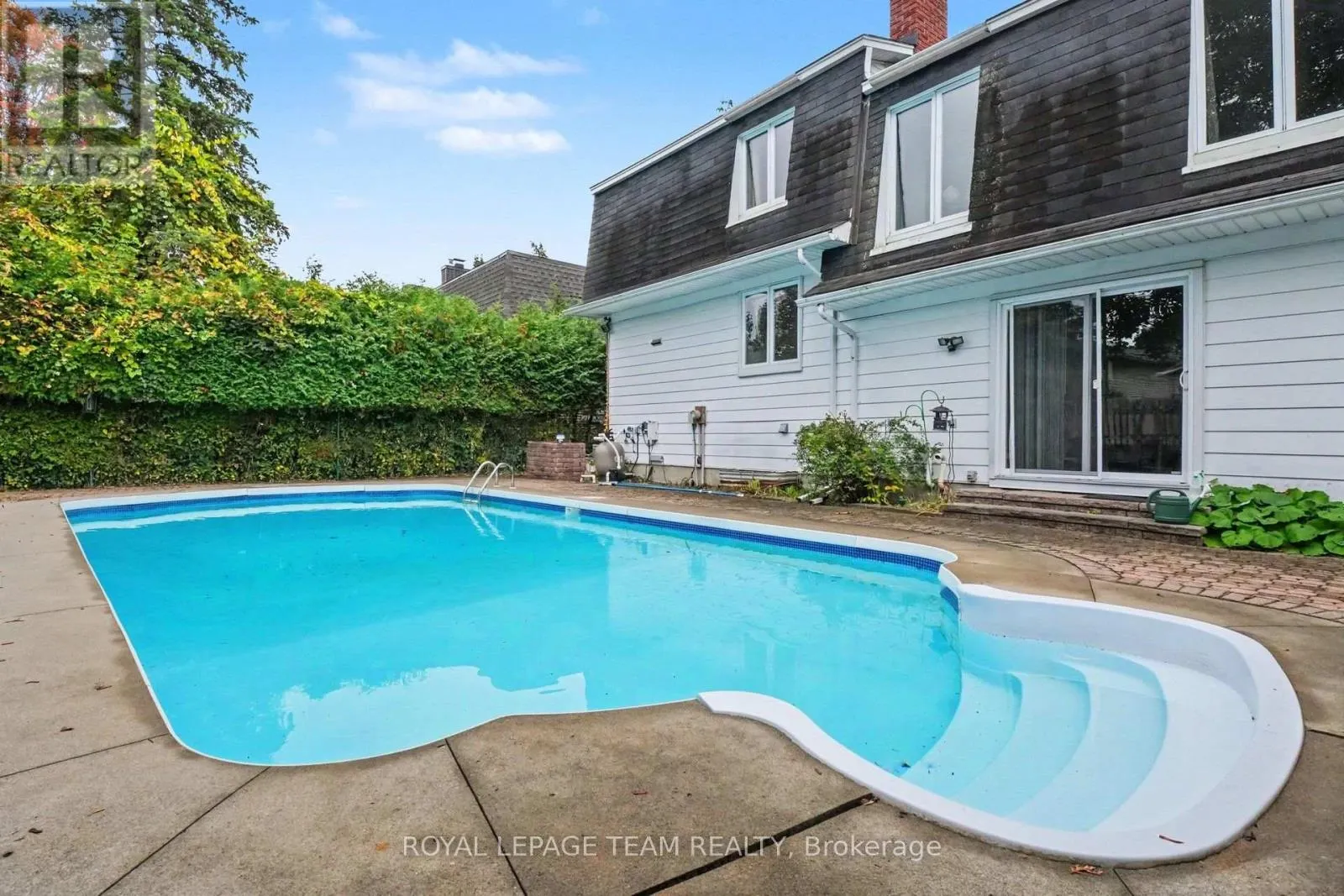 1926 MARQUIS AVENUE