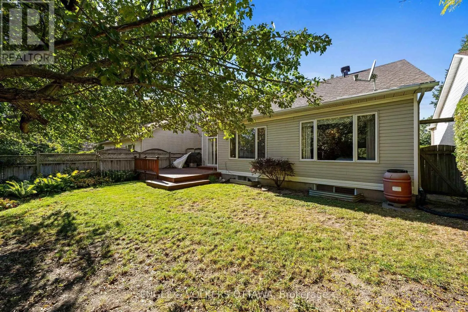 4 BURNSTEAD CRESCENT