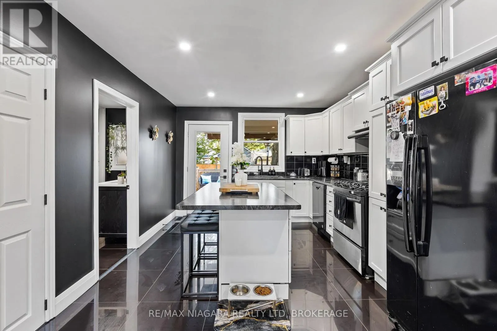 5 CADY STREET