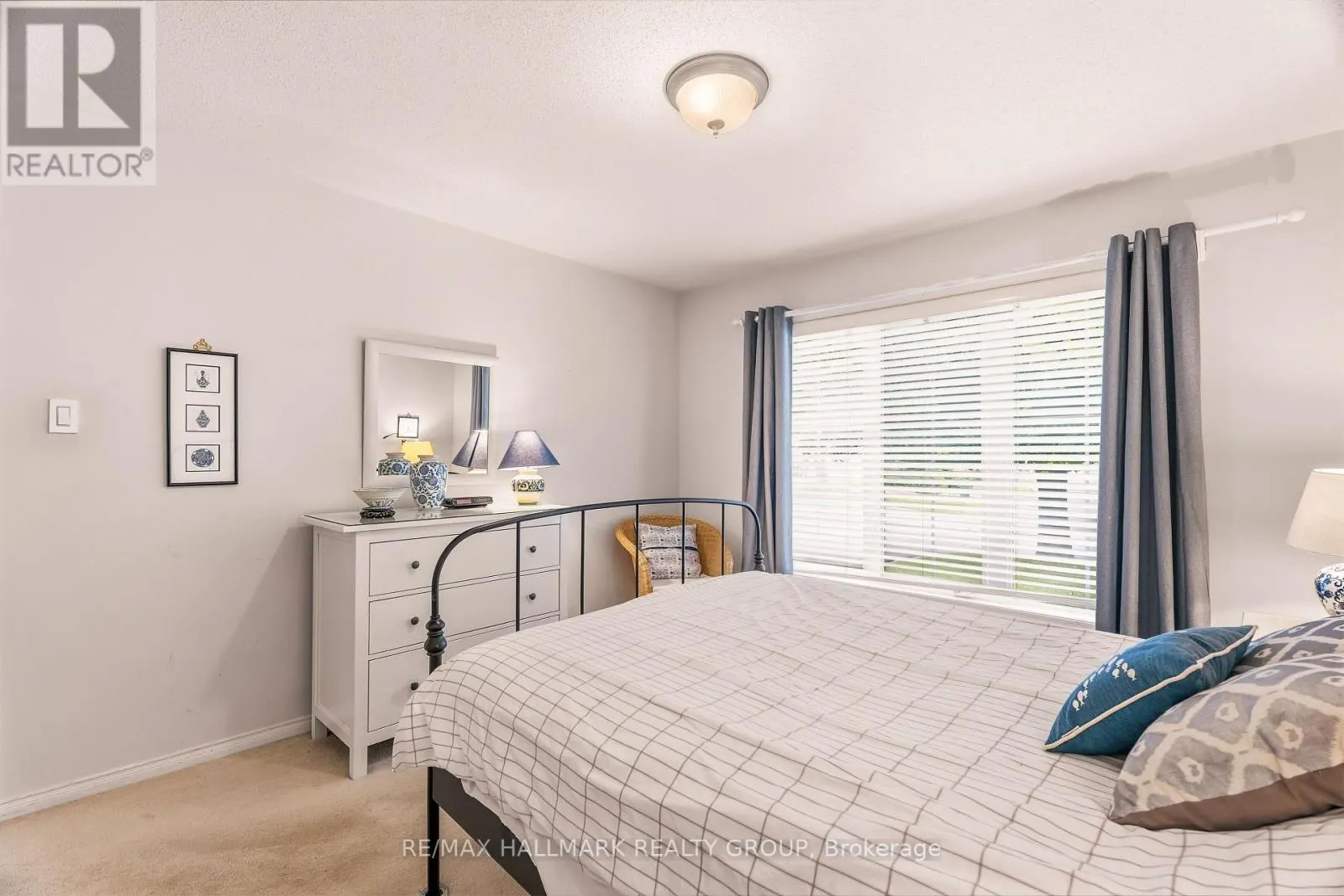 3 BURNSTEAD CRESCENT