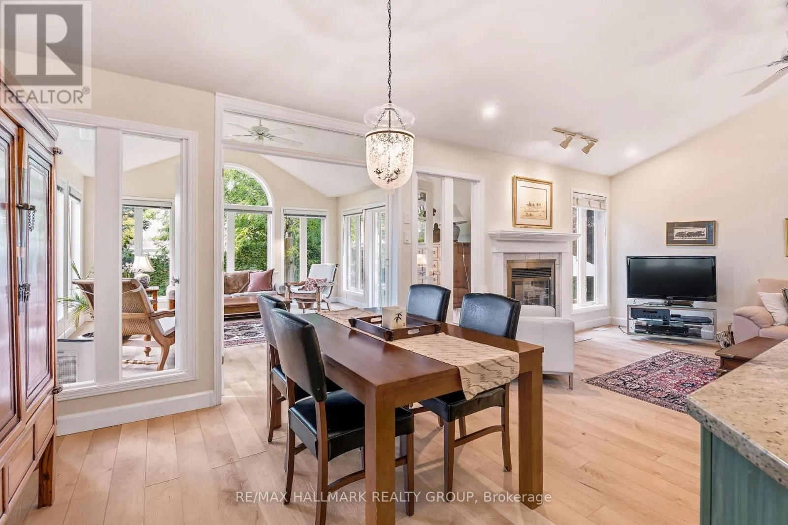 3 BURNSTEAD CRESCENT
