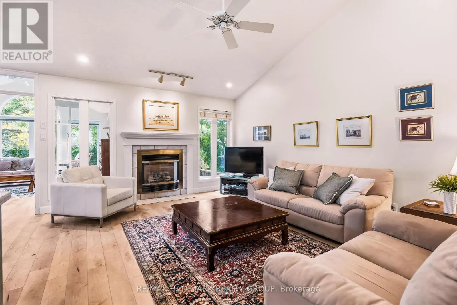 3 BURNSTEAD CRESCENT