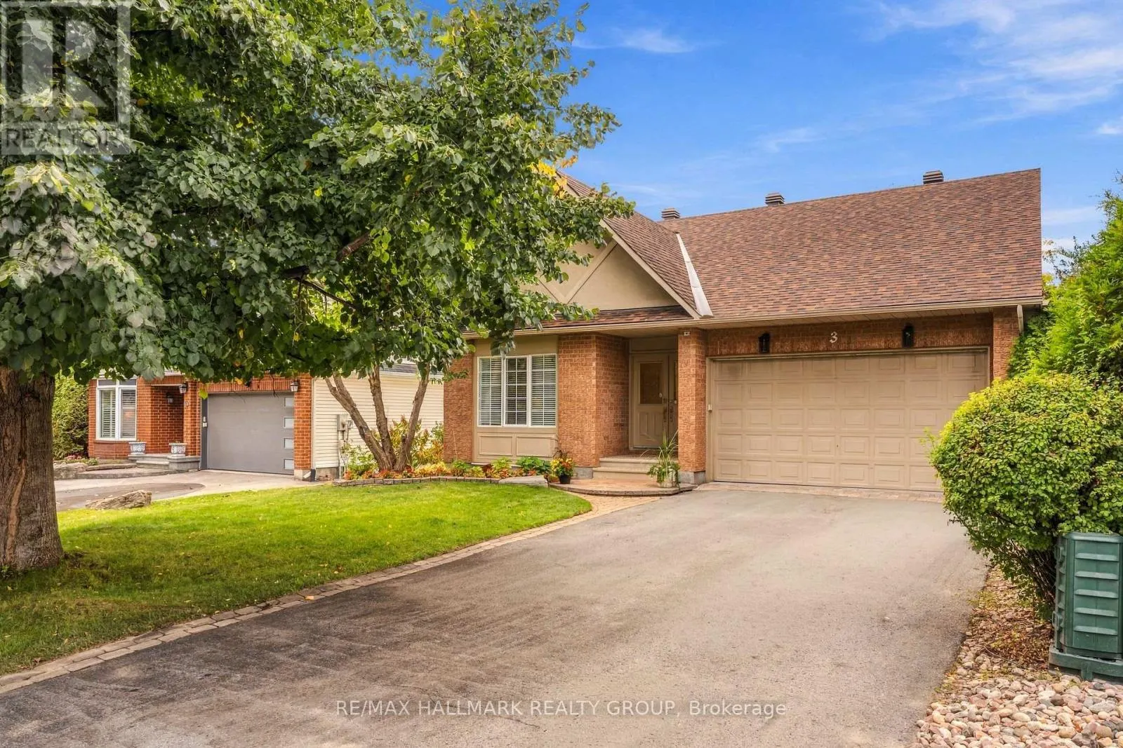3 BURNSTEAD CRESCENT