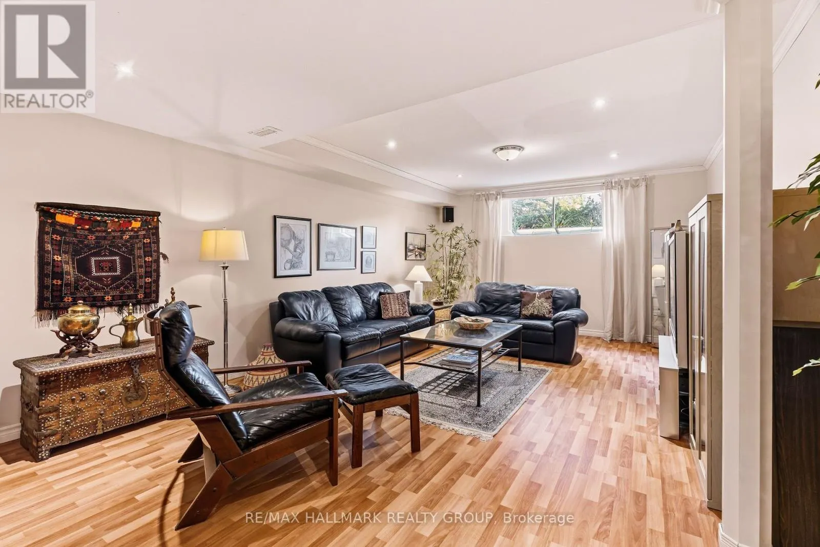 3 BURNSTEAD CRESCENT
