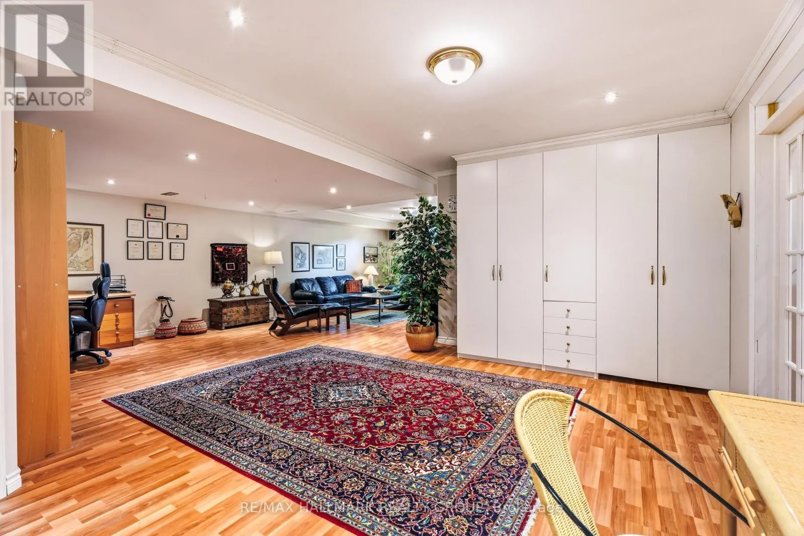 3 BURNSTEAD CRESCENT